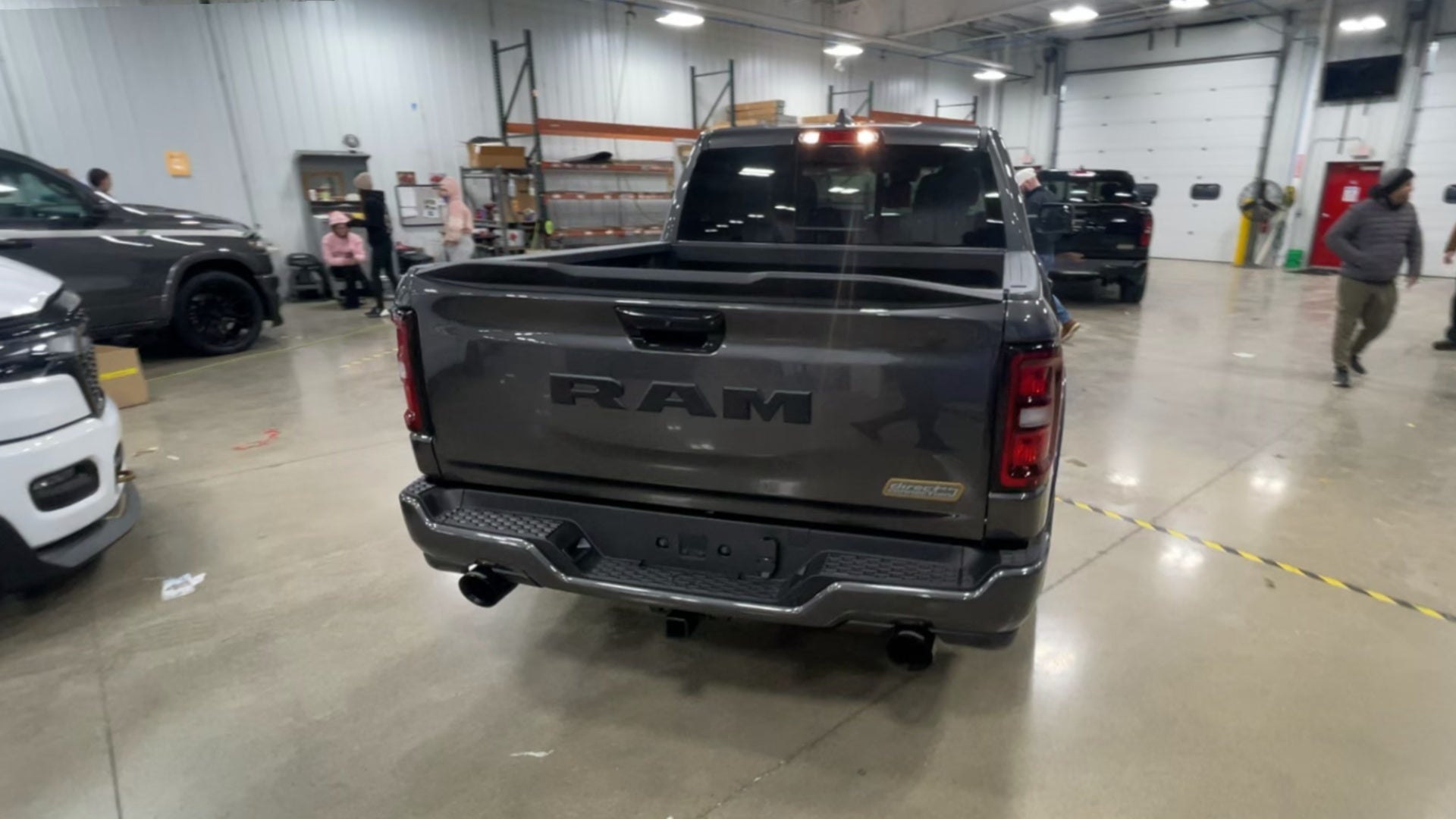 Vehicle Image 9