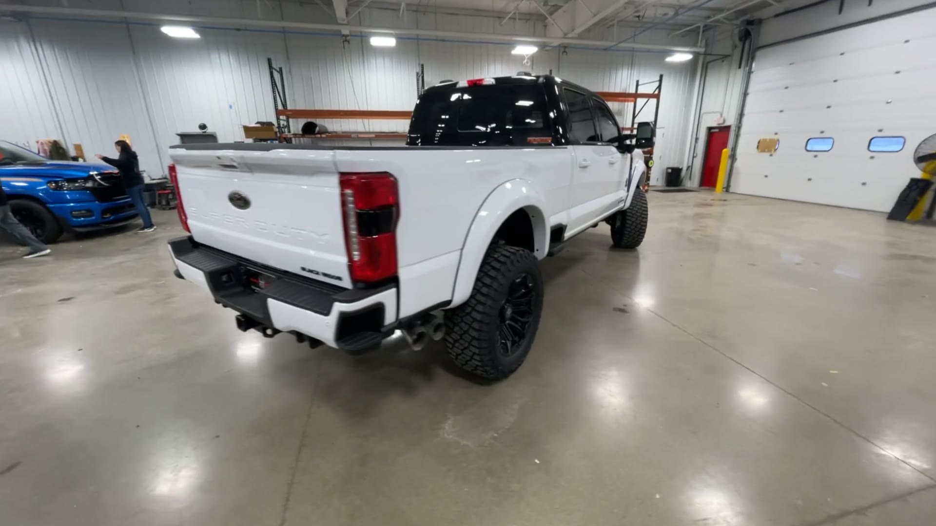 Vehicle Image 9