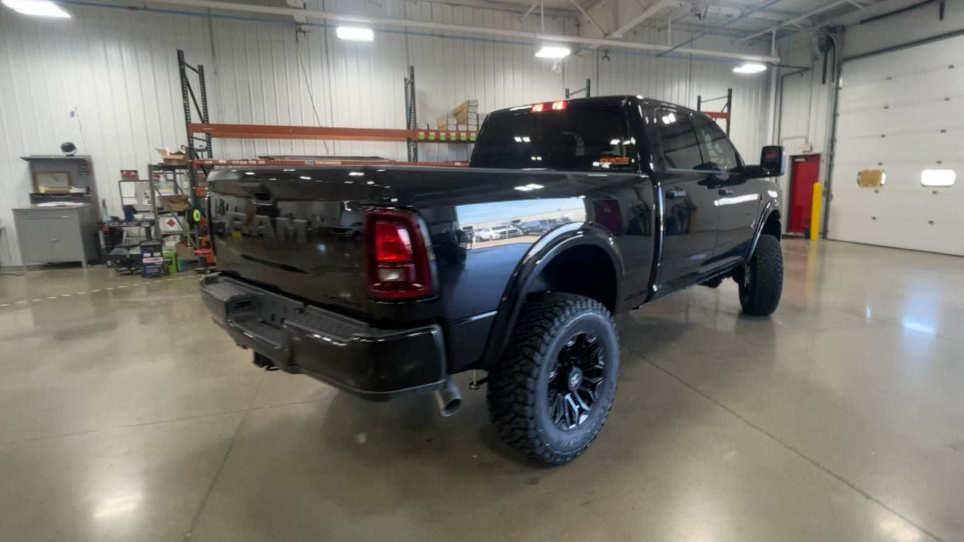 Vehicle Image 9