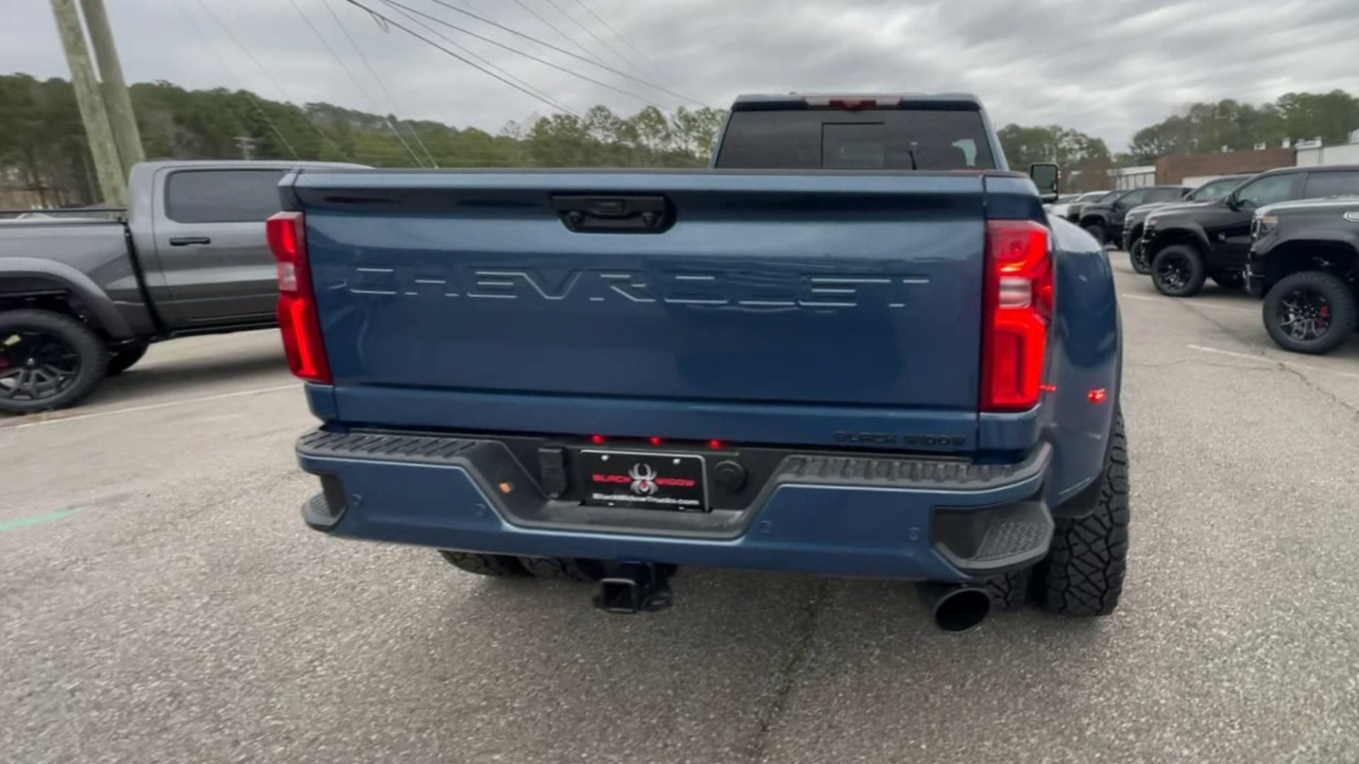 Vehicle Image 9