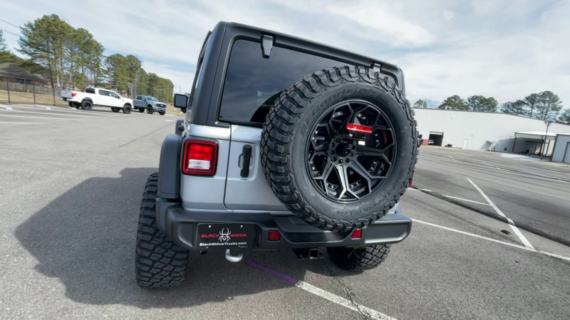 Vehicle Image 9