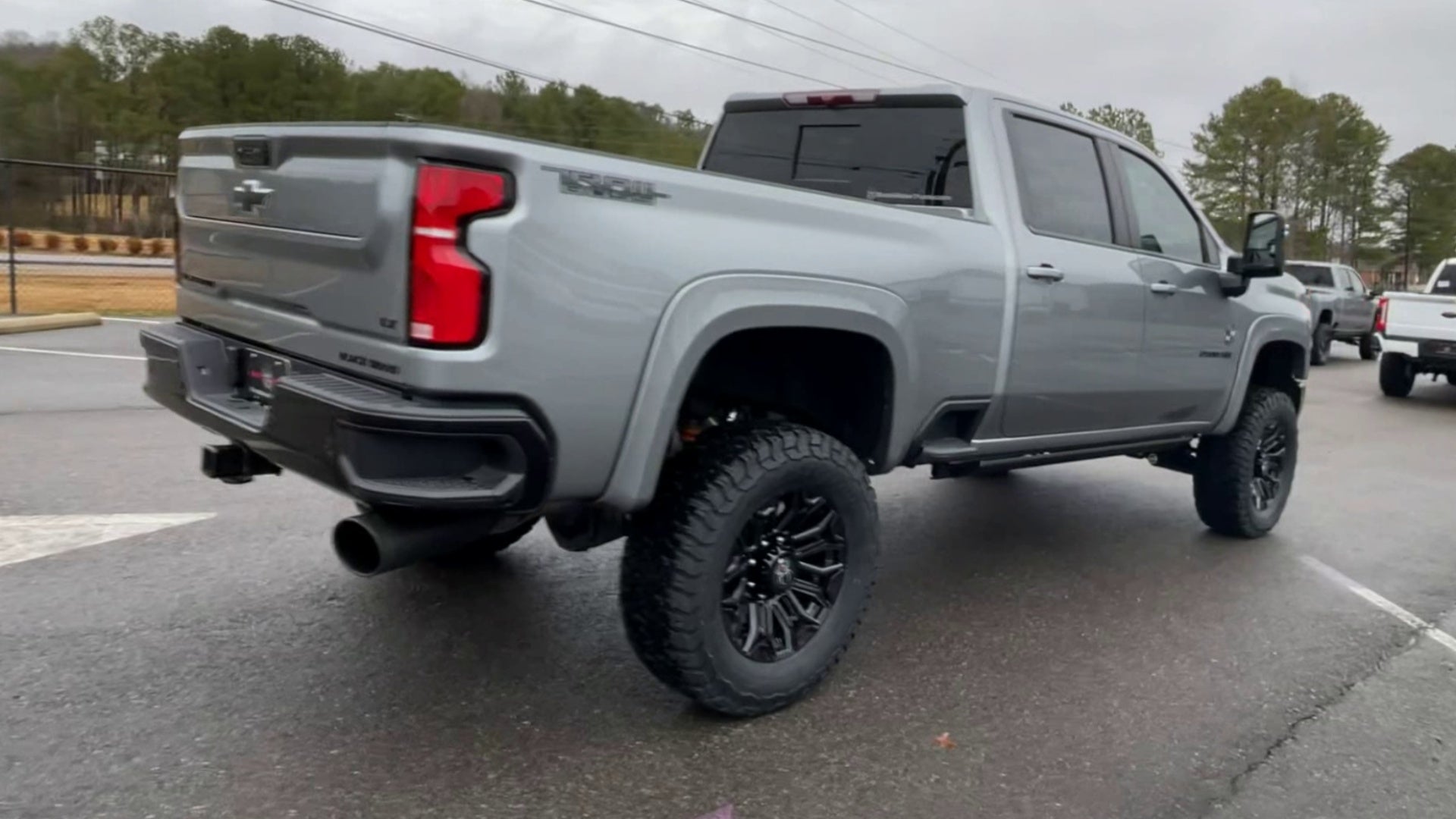 Vehicle Image 9