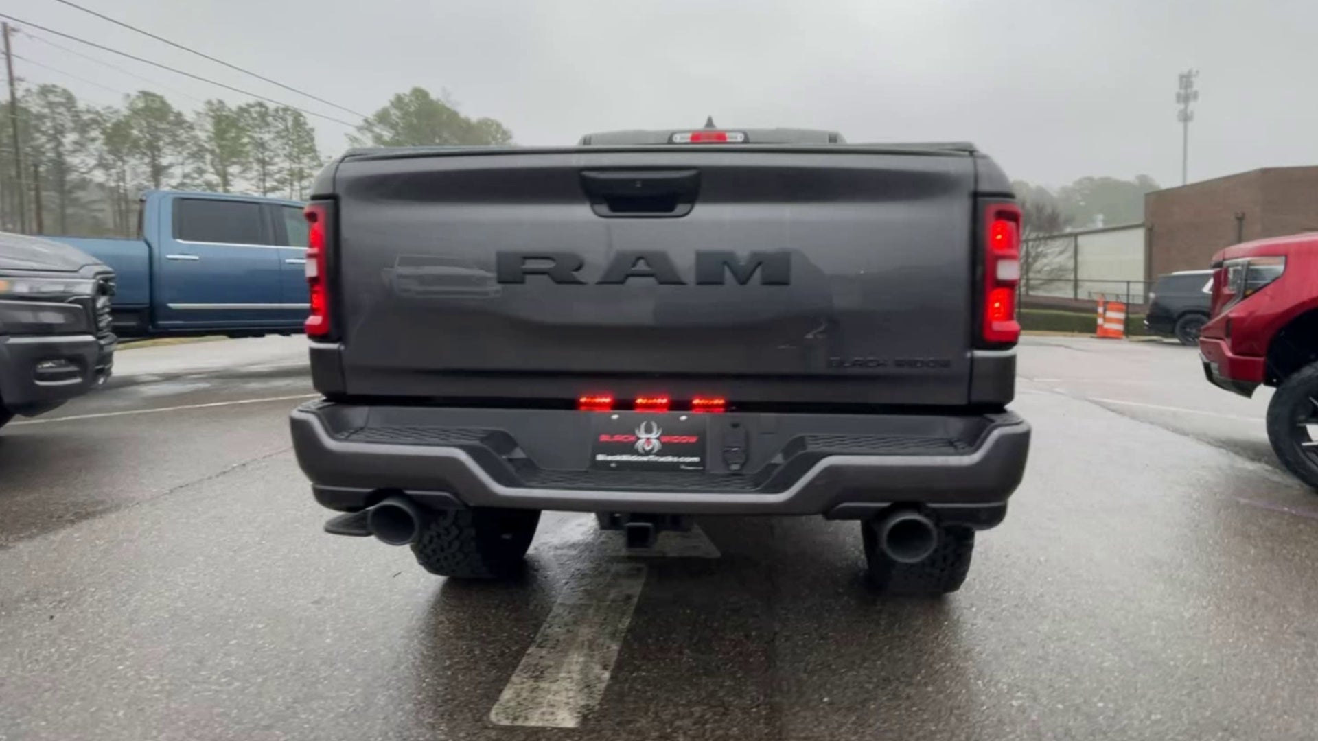 Vehicle Image 9