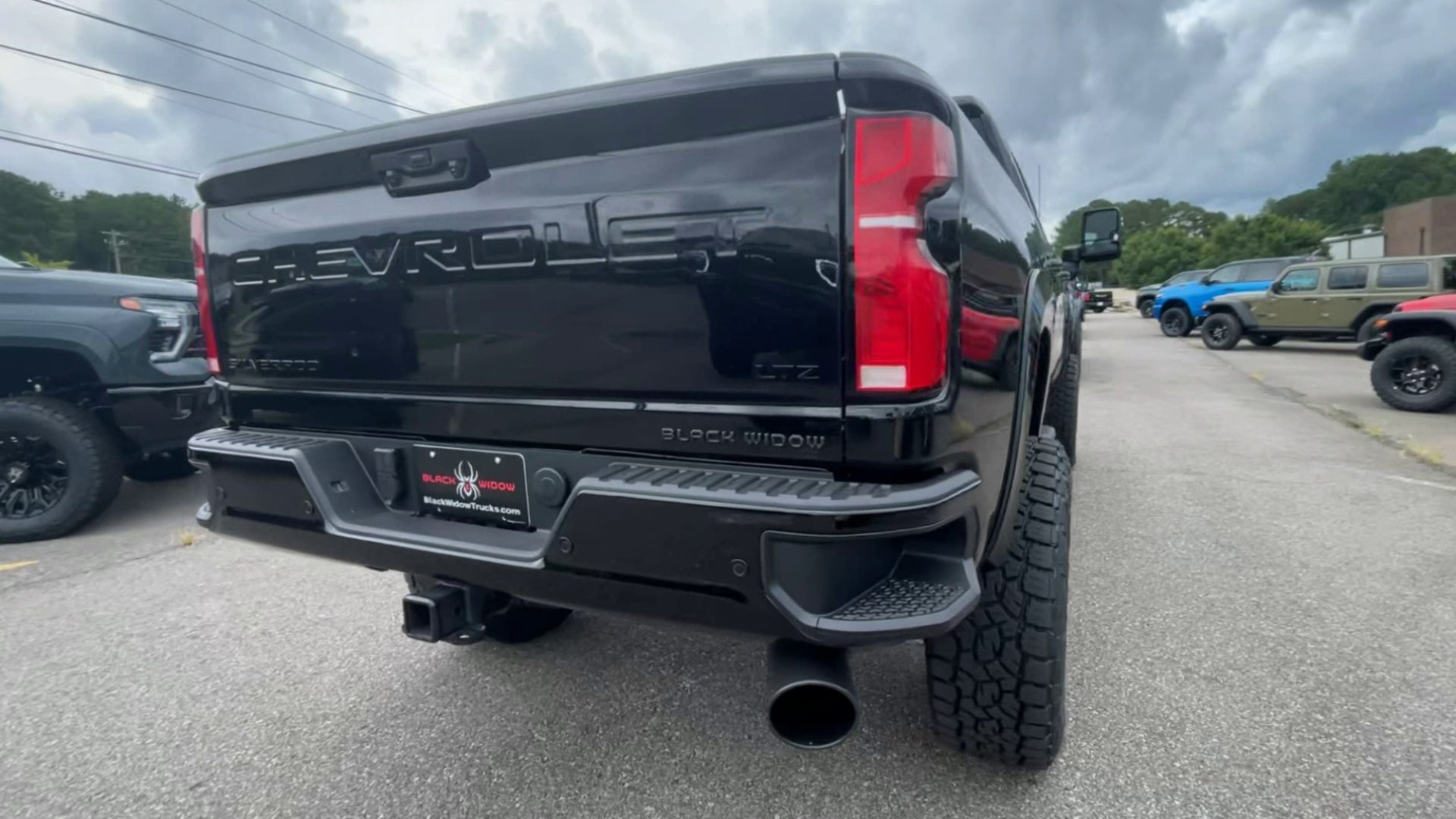Vehicle Image 9