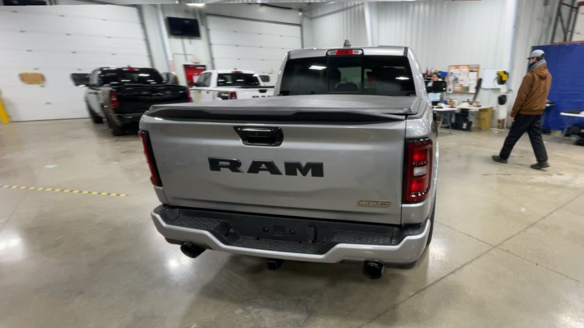 Vehicle Image 9