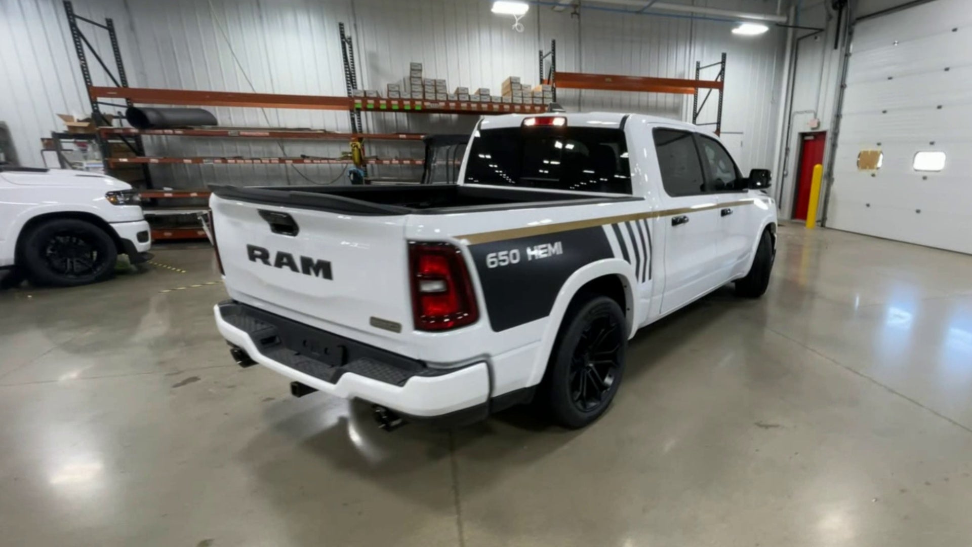 Vehicle Image 9