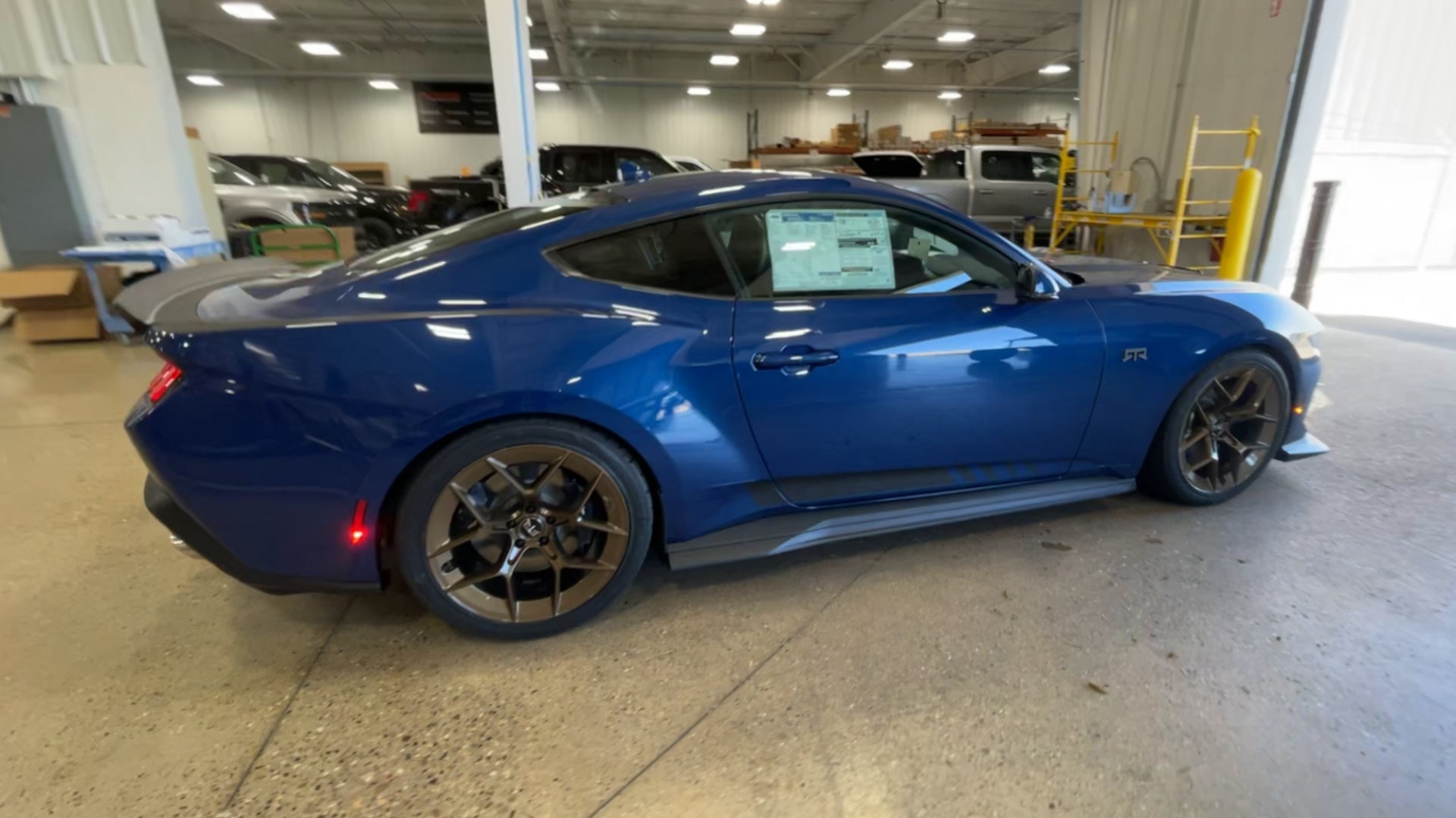 Vehicle Image 9