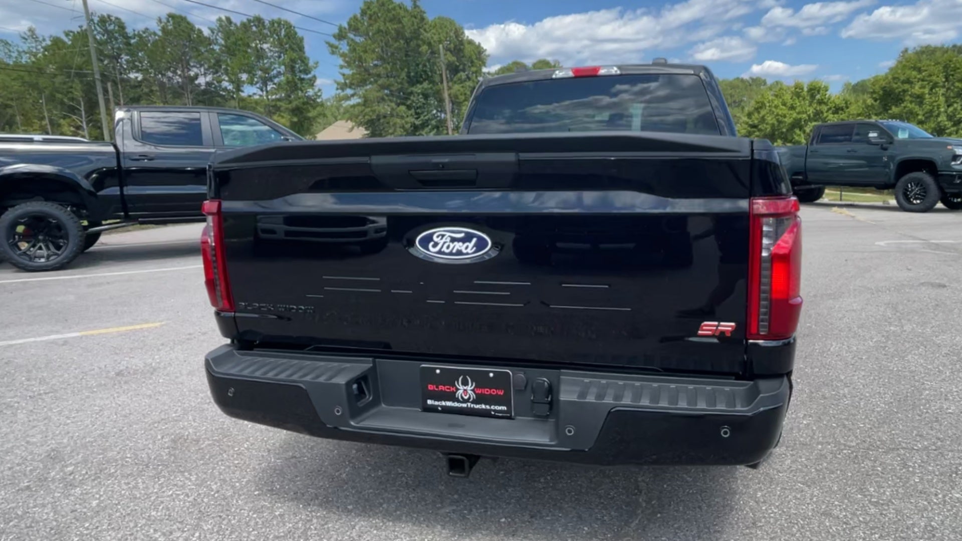 Vehicle Image 9