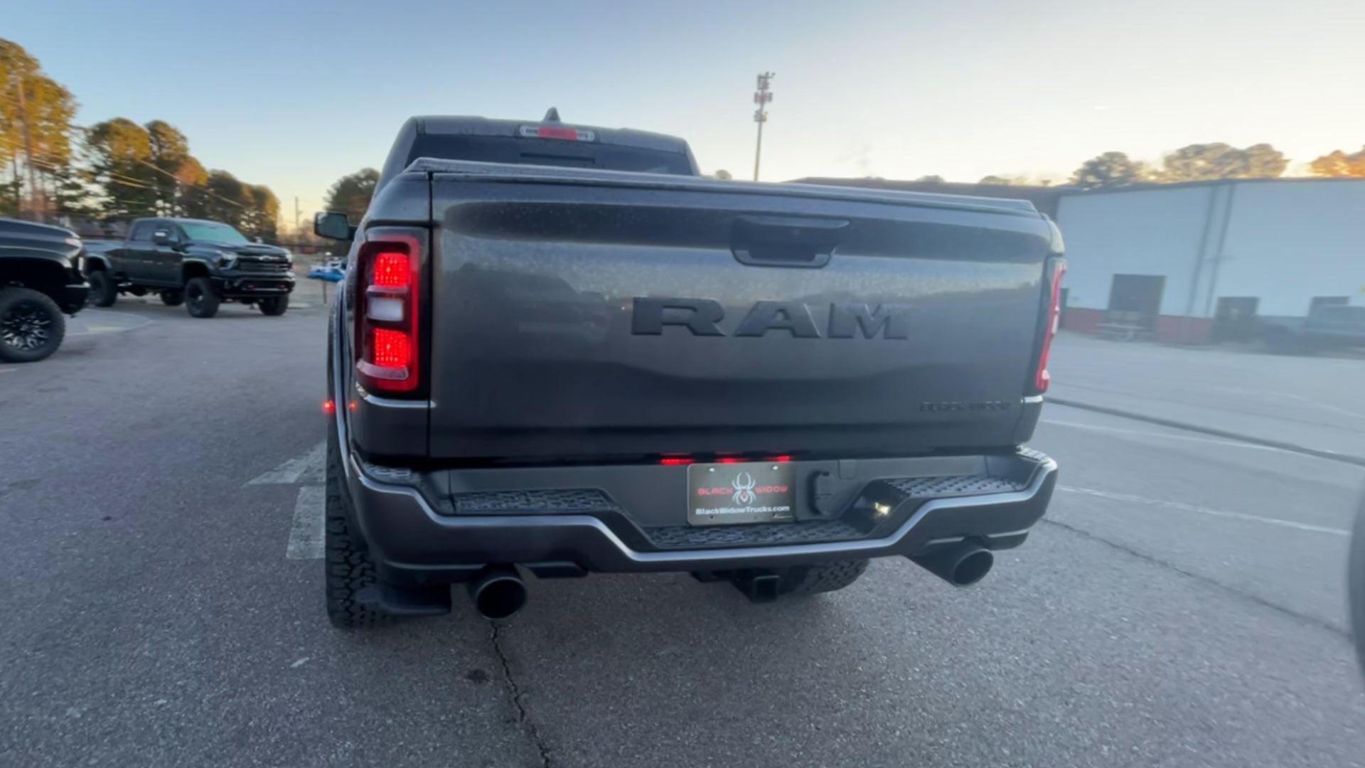 Vehicle Image 9