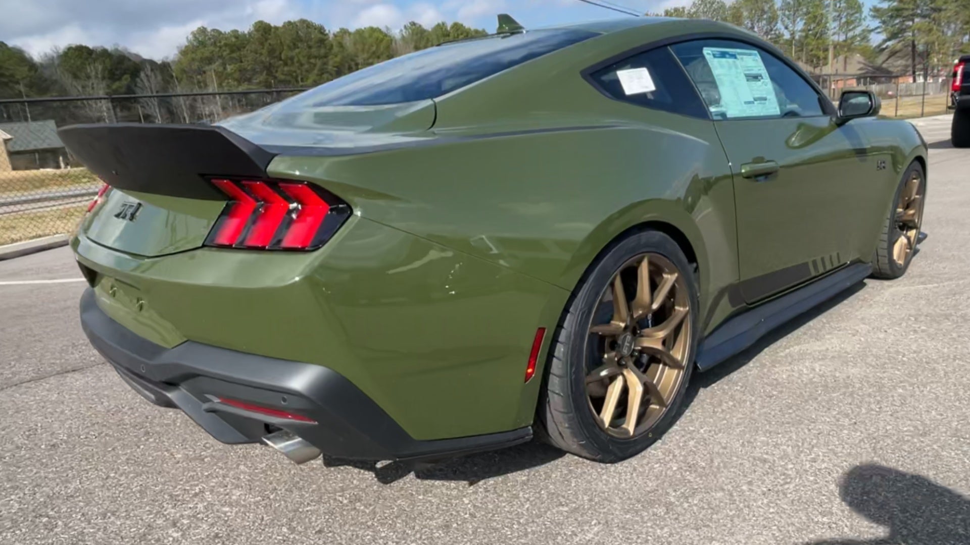 Vehicle Image 9