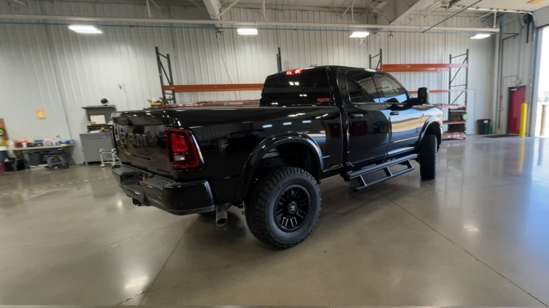 Vehicle Image 9