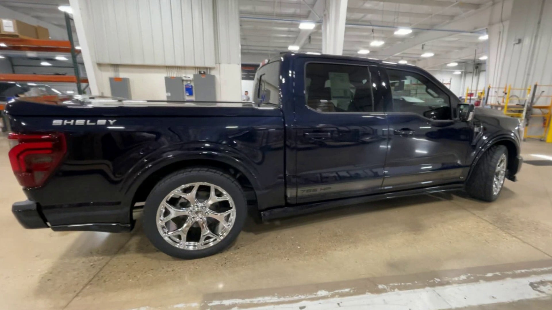 Vehicle Image 9