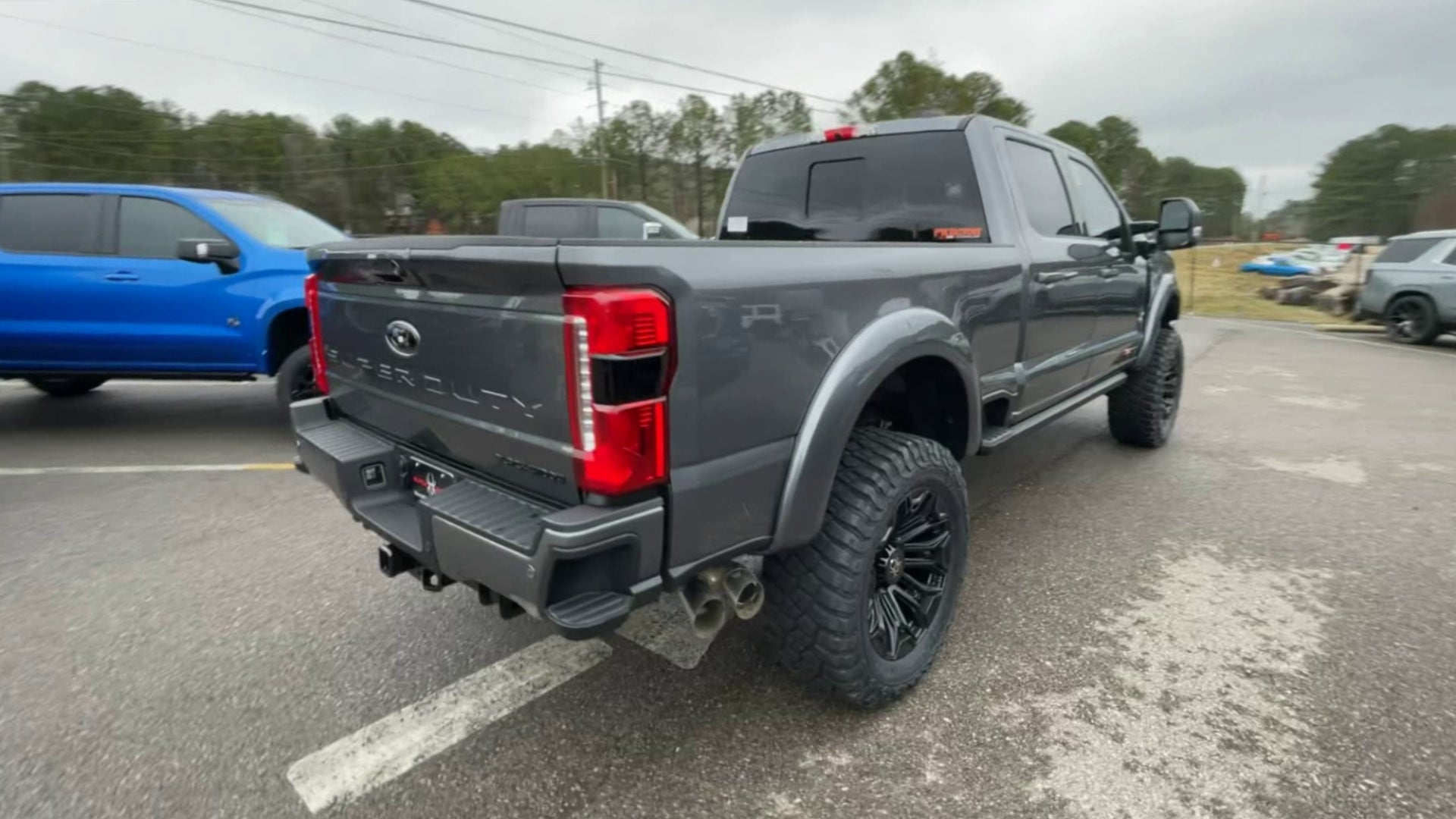 Vehicle Image 9