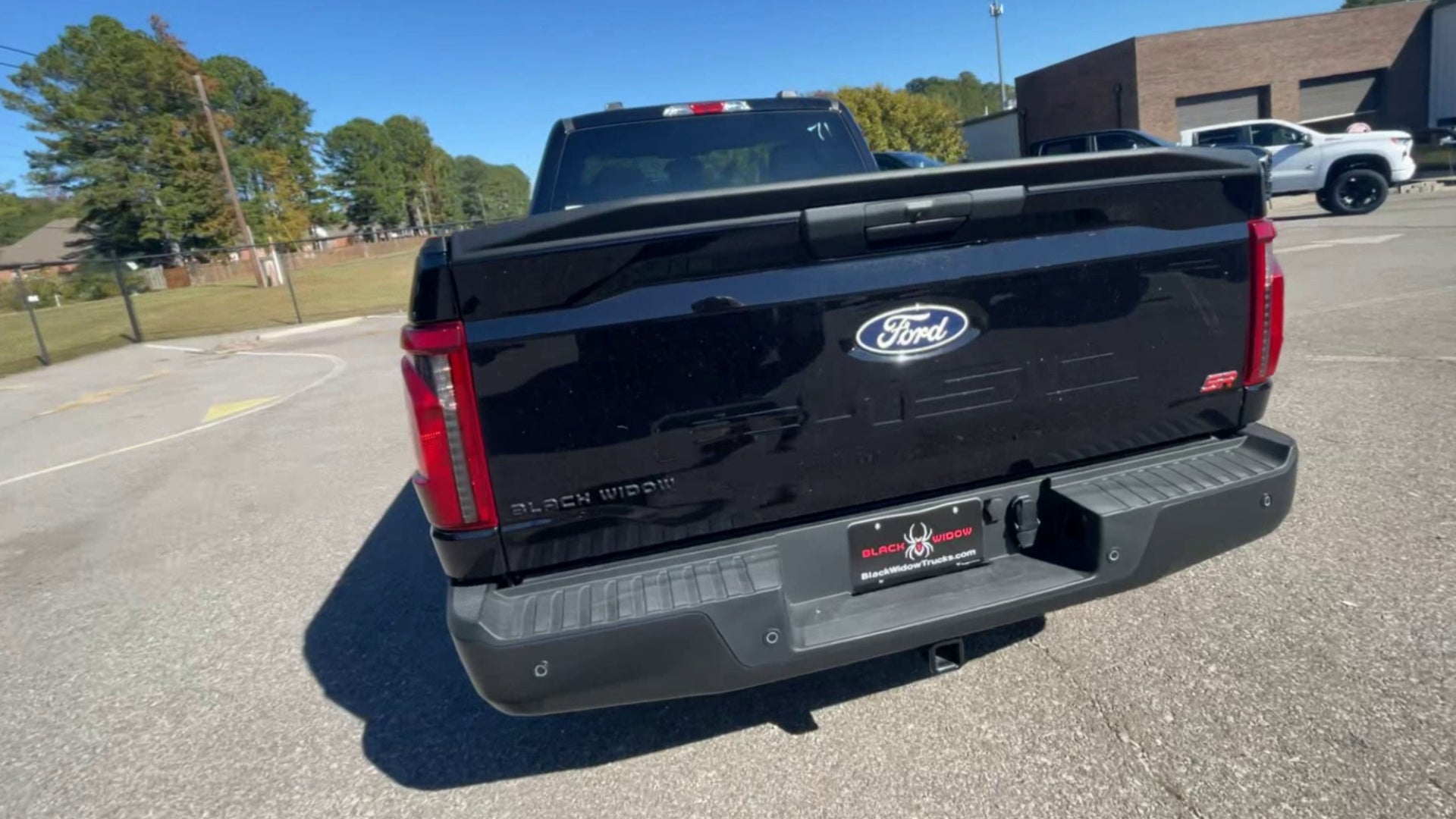 Vehicle Image 9