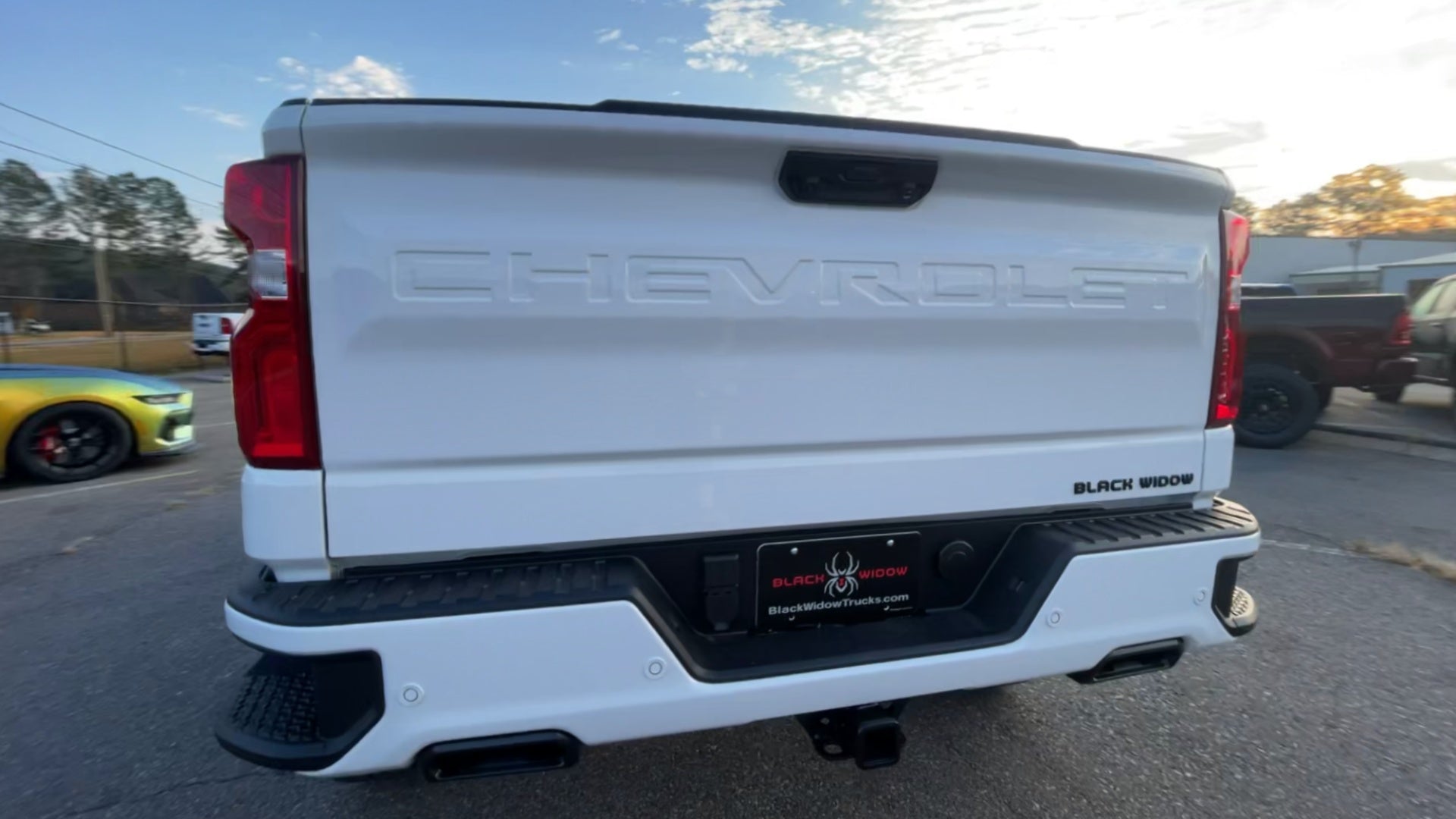 Vehicle Image 9