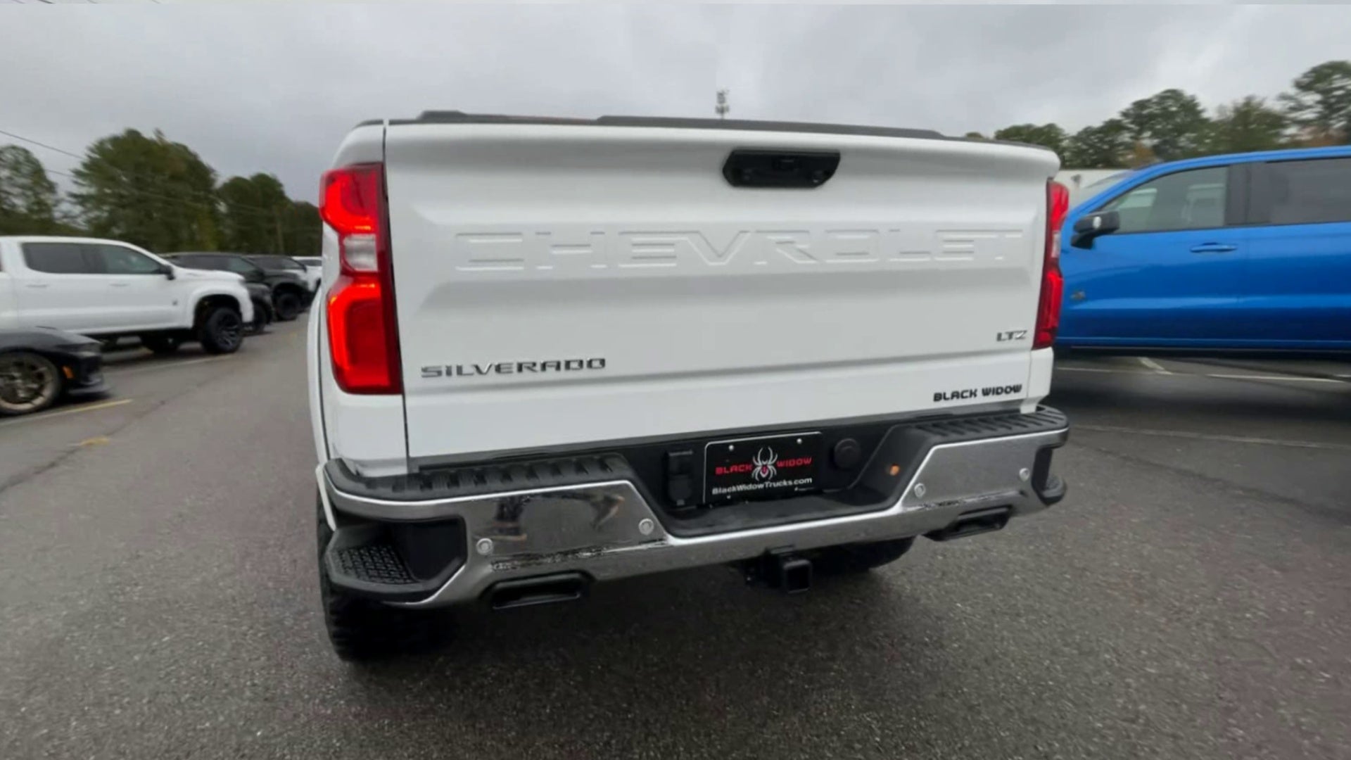 Vehicle Image 9