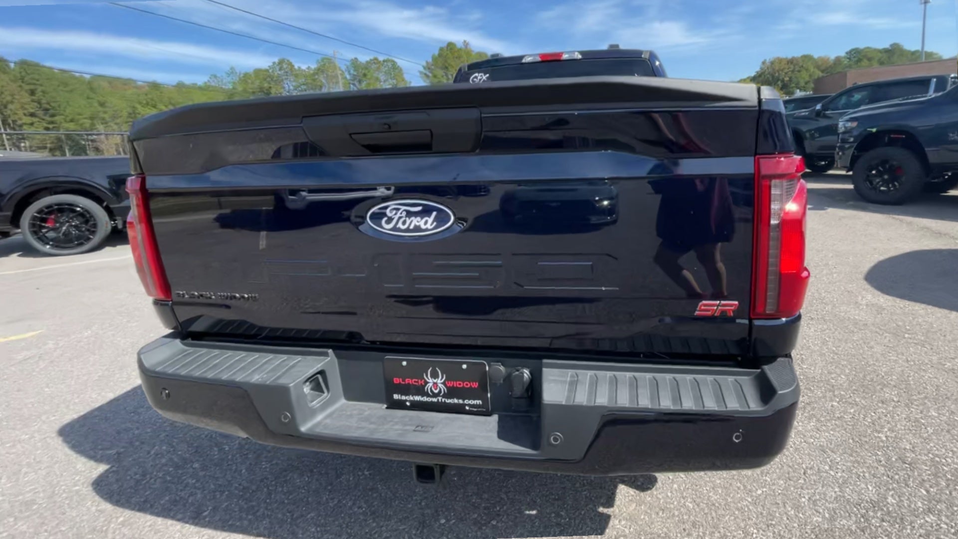 Vehicle Image 9