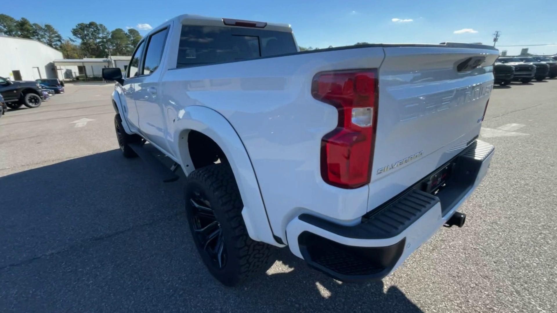 Vehicle Image 9