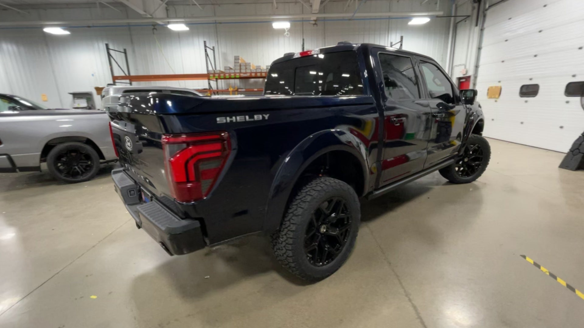Vehicle Image 9