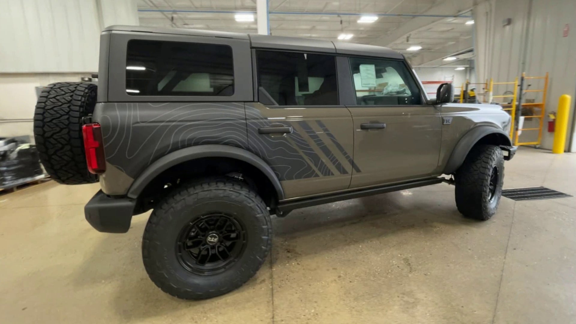 Vehicle Image 9