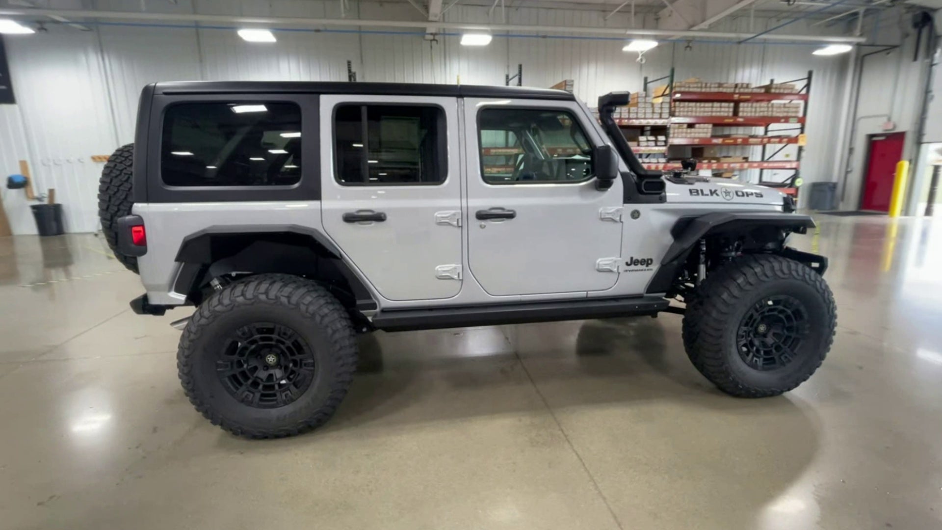 Vehicle Image 9
