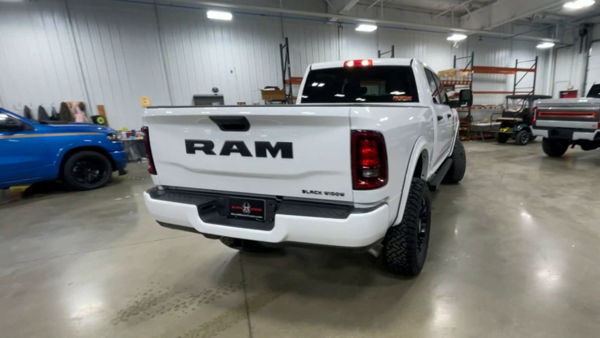 Vehicle Image 9