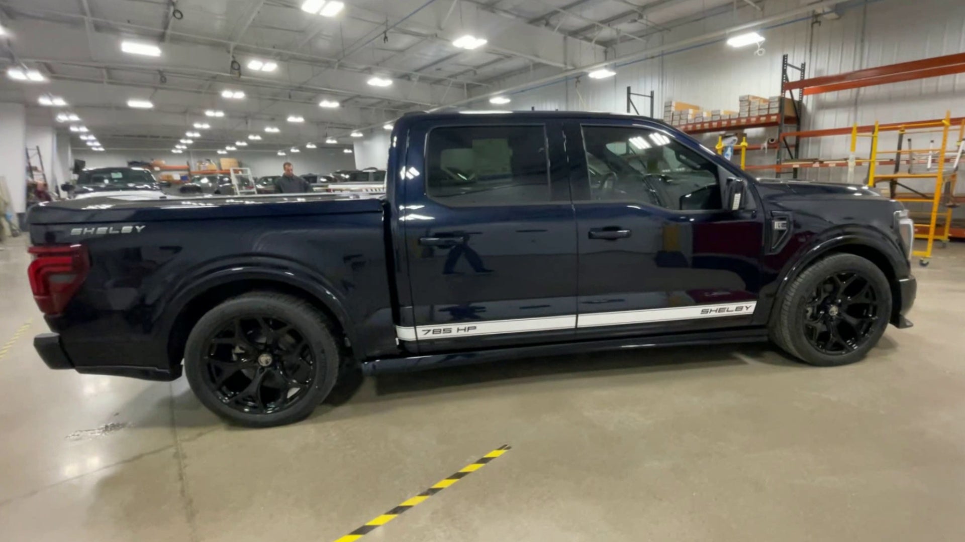 Vehicle Image 9
