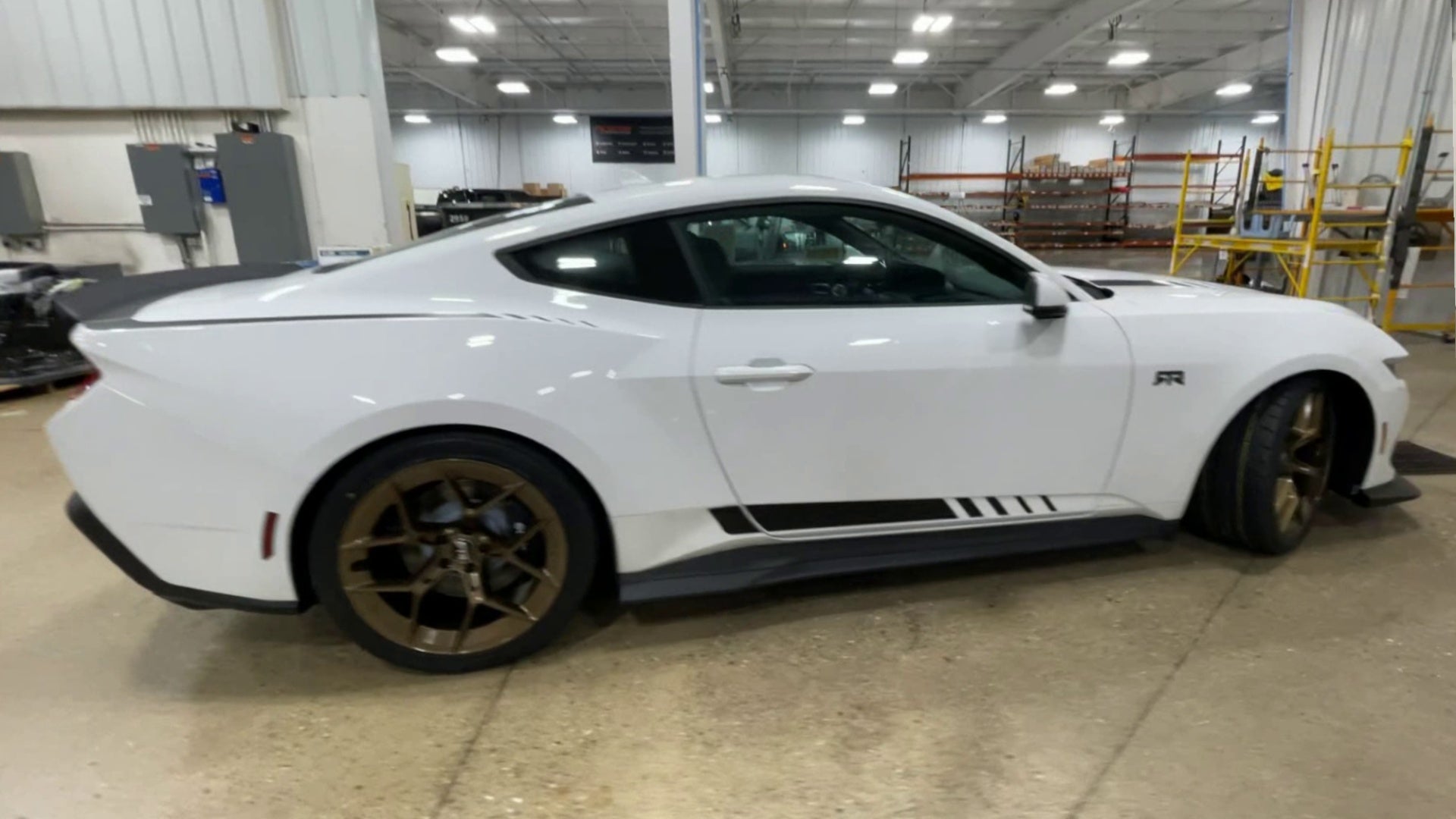 Vehicle Image 9