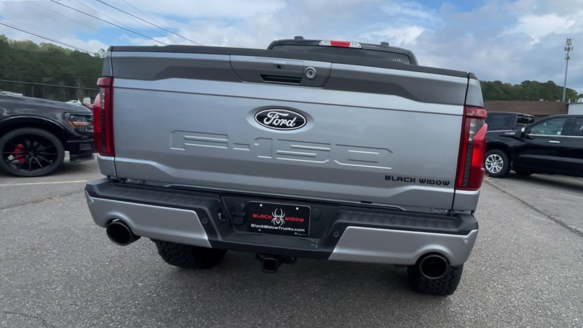 Vehicle Image 9
