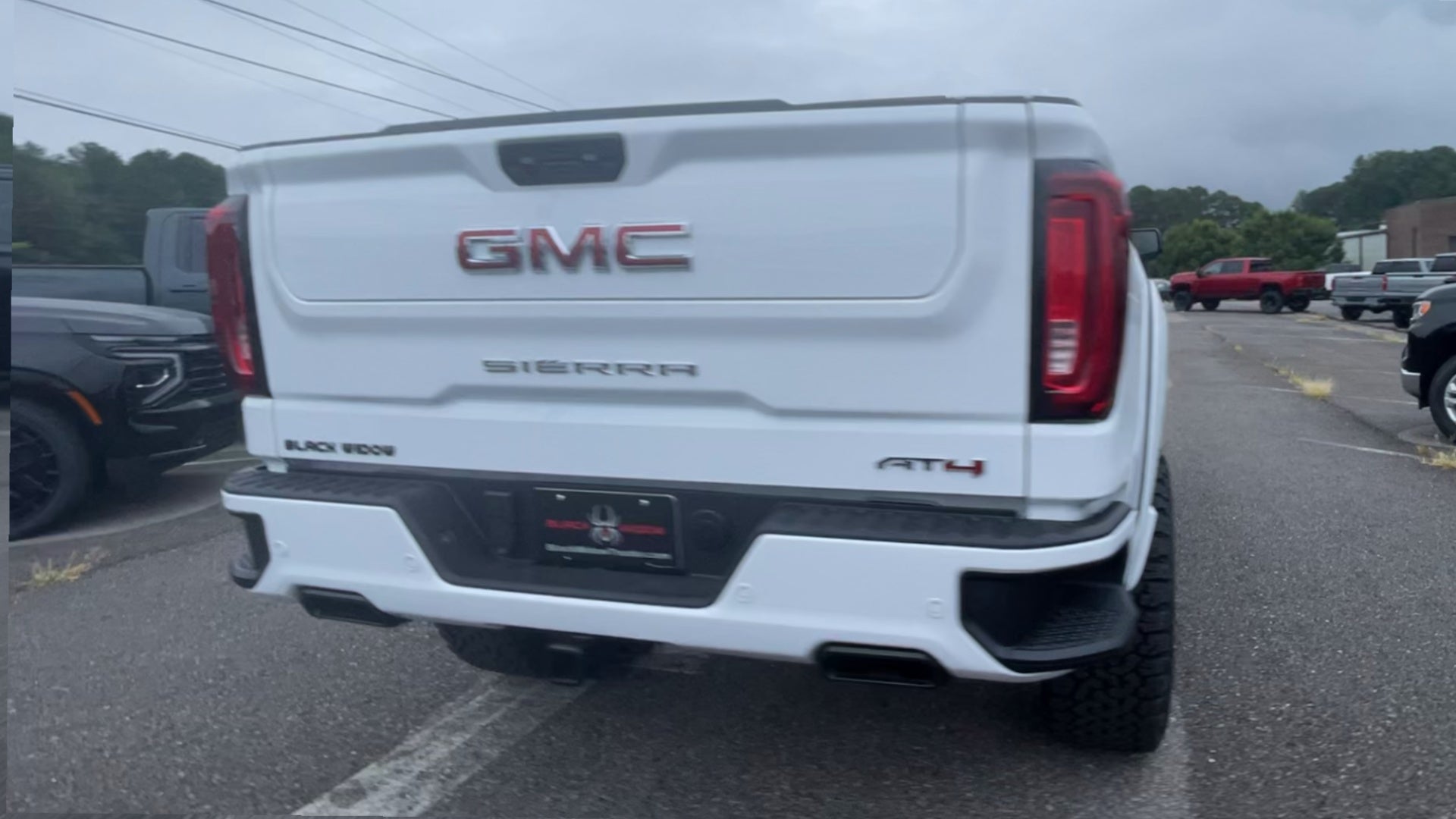 Vehicle Image 9