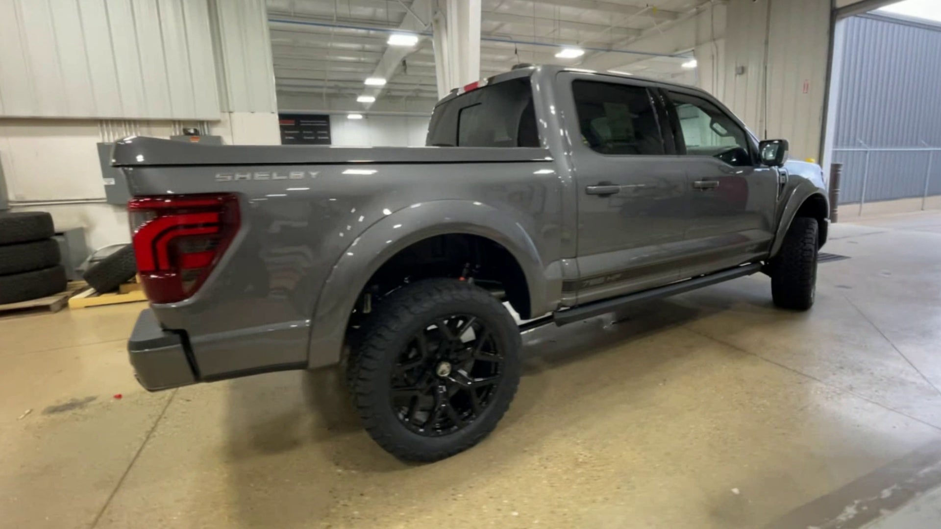Vehicle Image 9