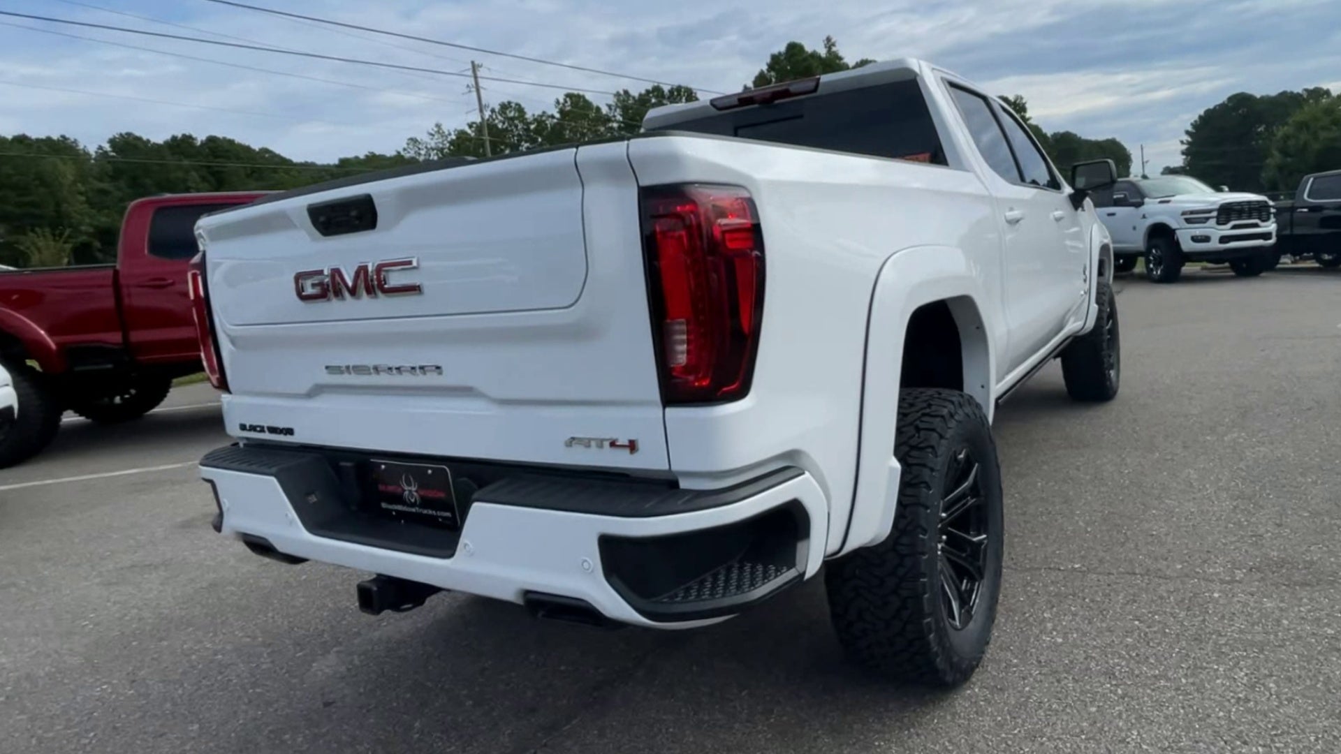 Vehicle Image 9