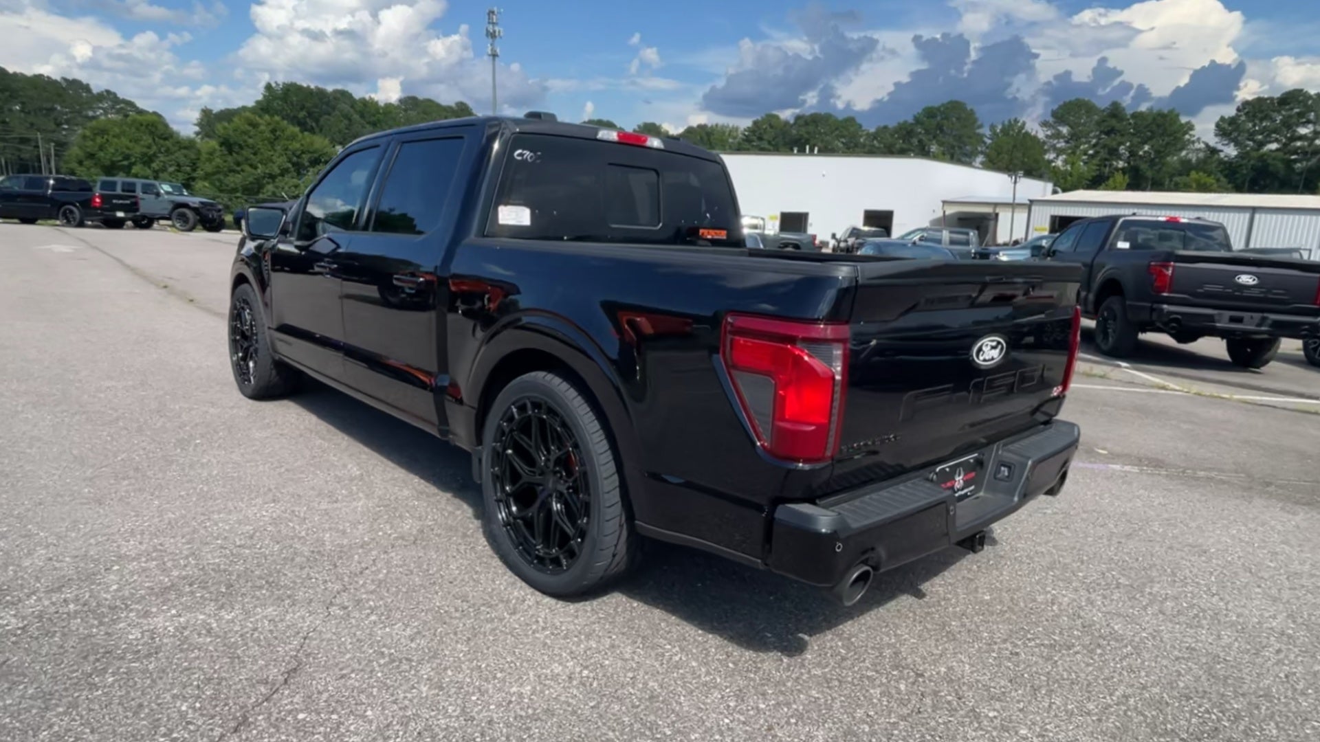 Vehicle Image 9
