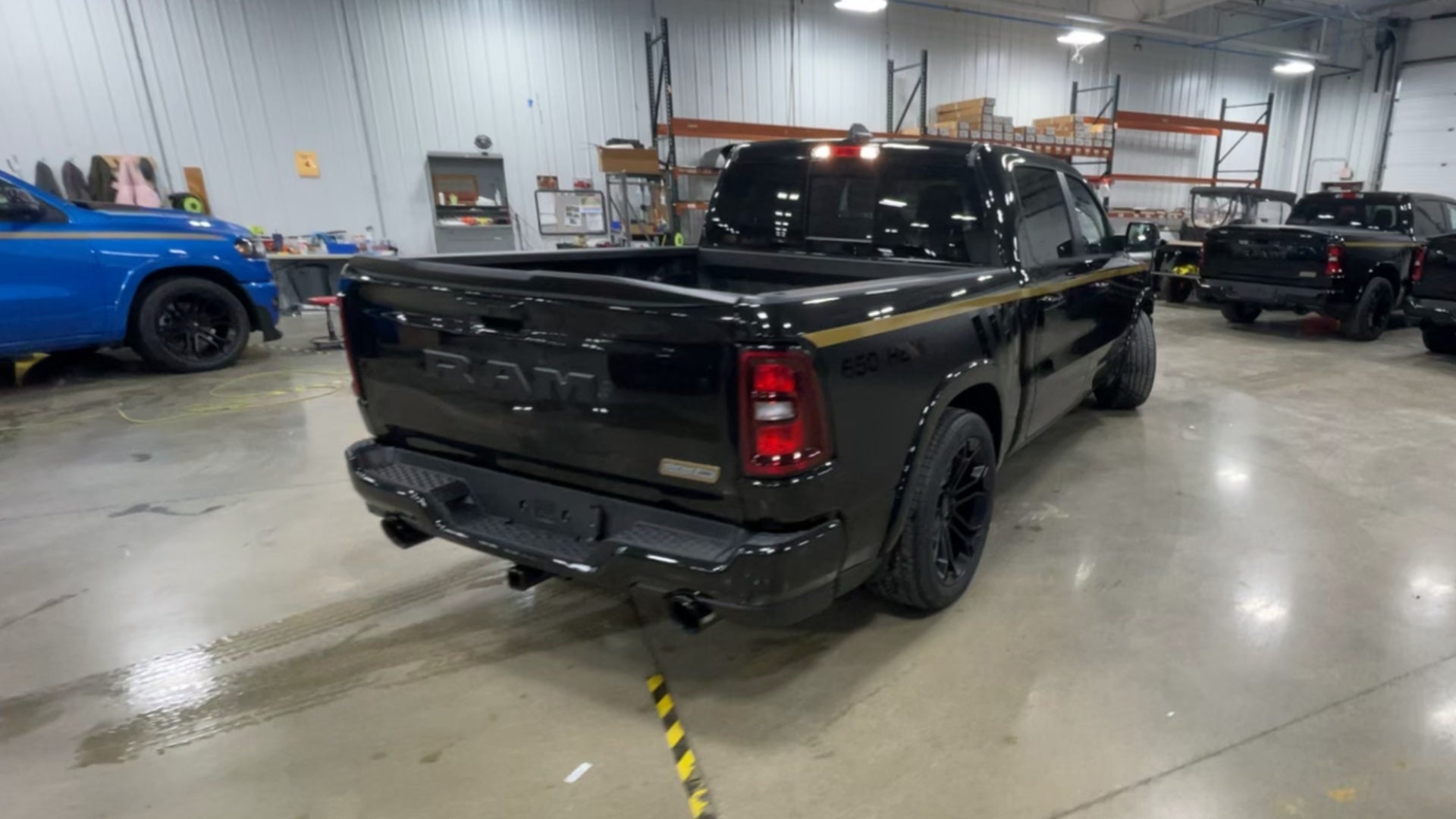 Vehicle Image 9
