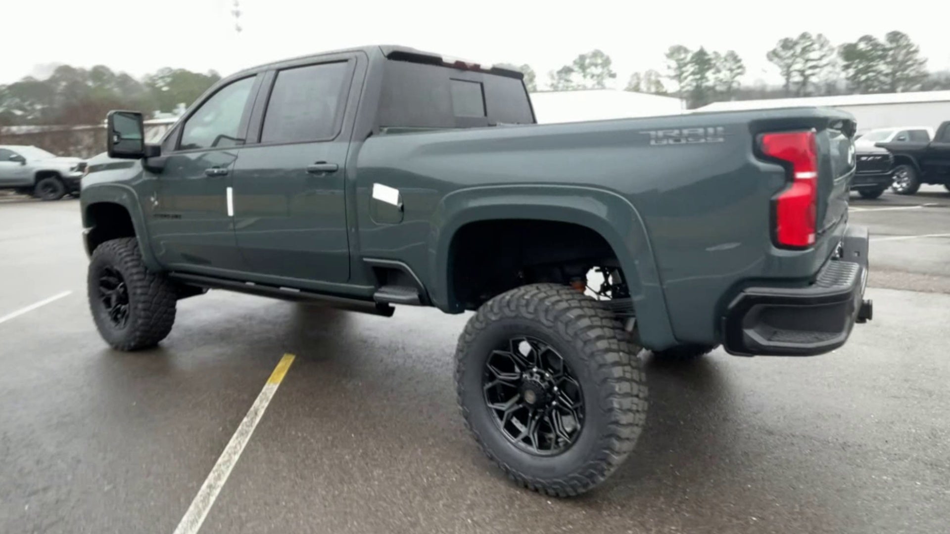 Vehicle Image 9