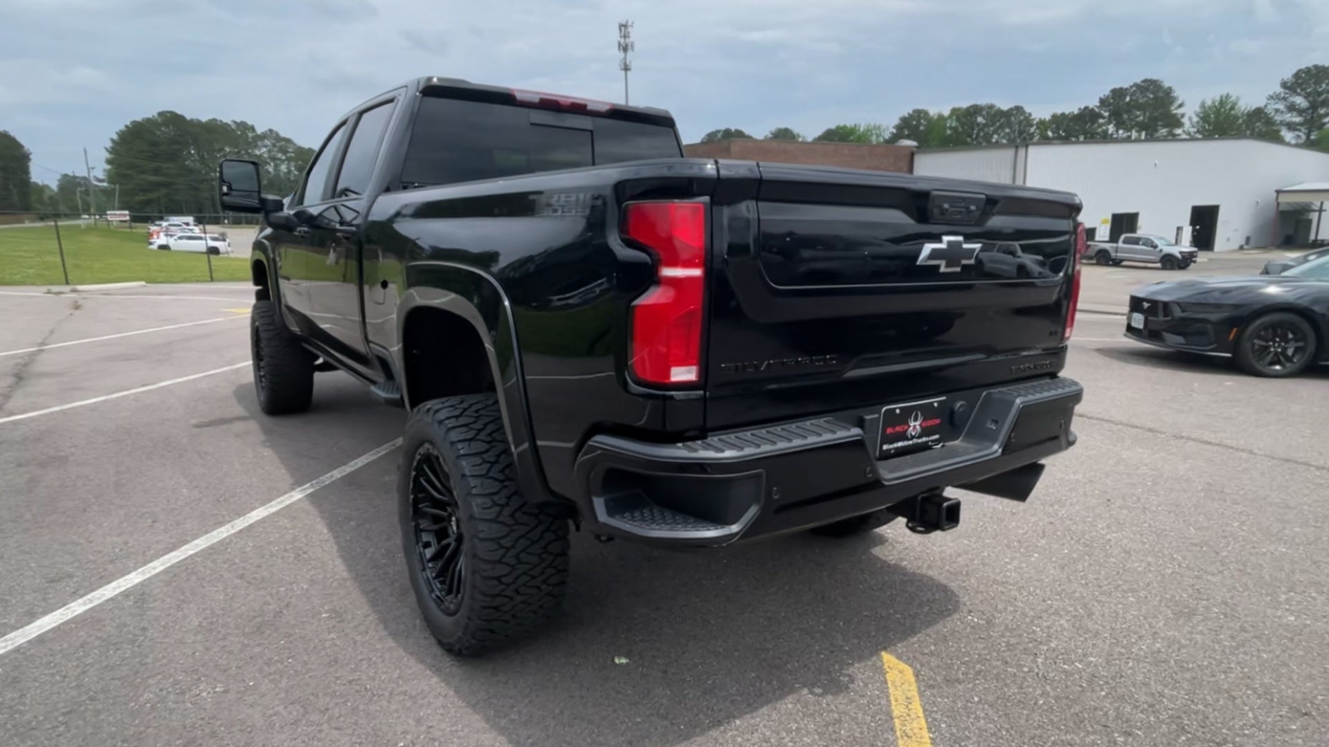 Vehicle Image 9