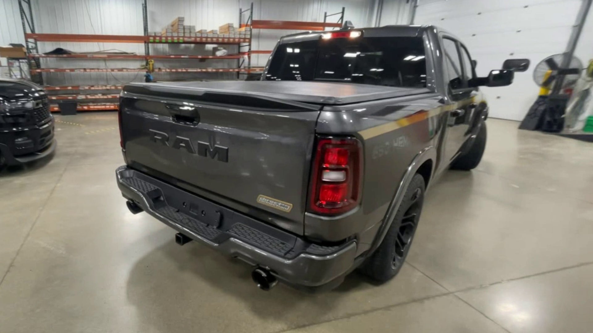 Vehicle Image 9