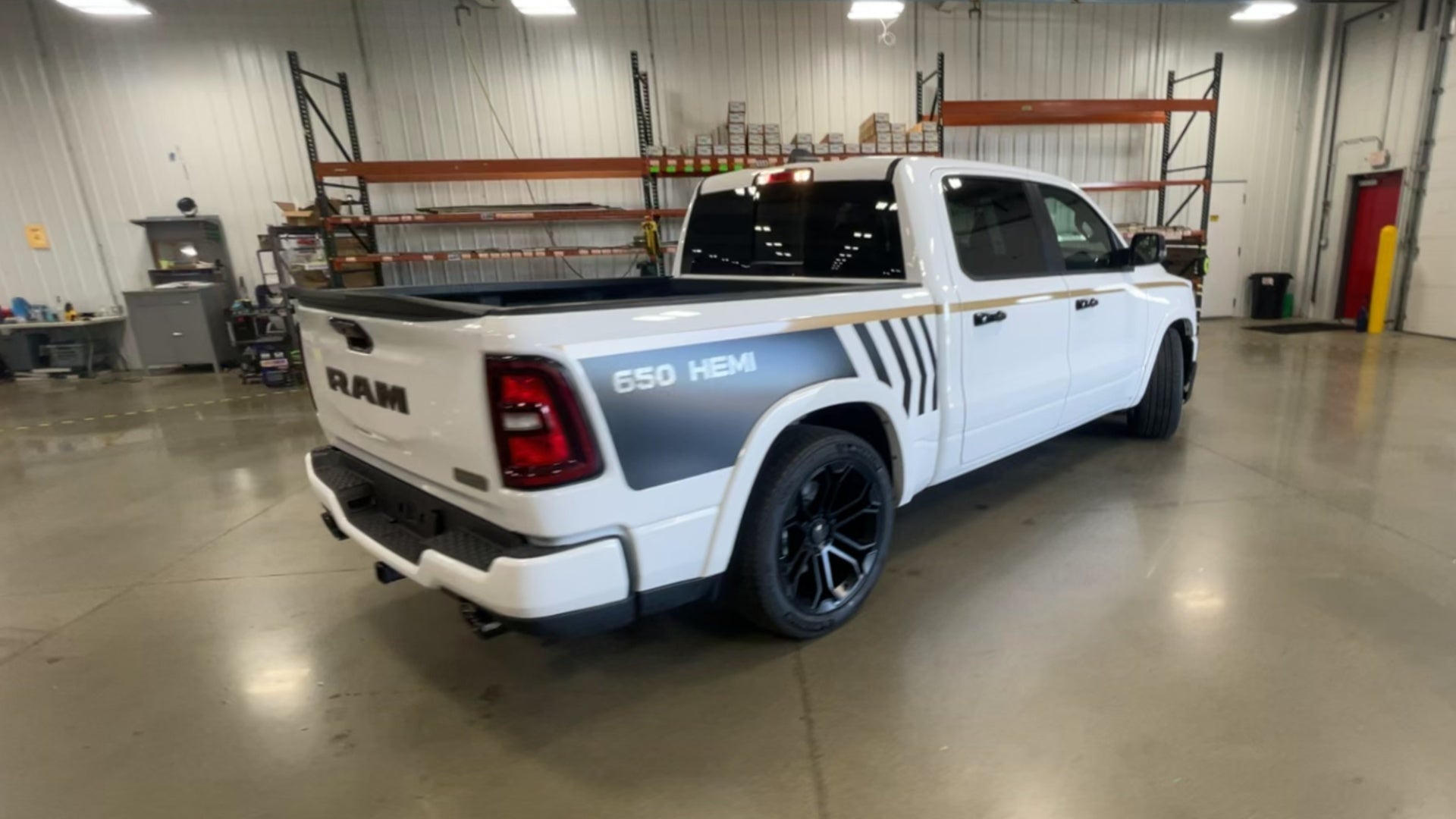 Vehicle Image 9