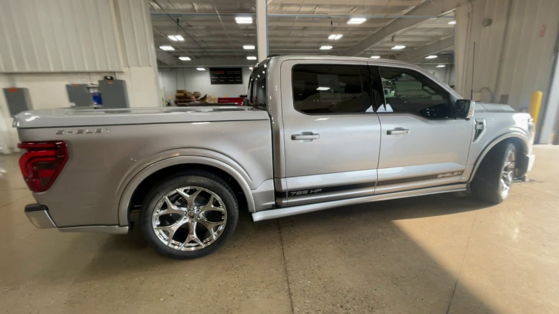 Vehicle Image 9