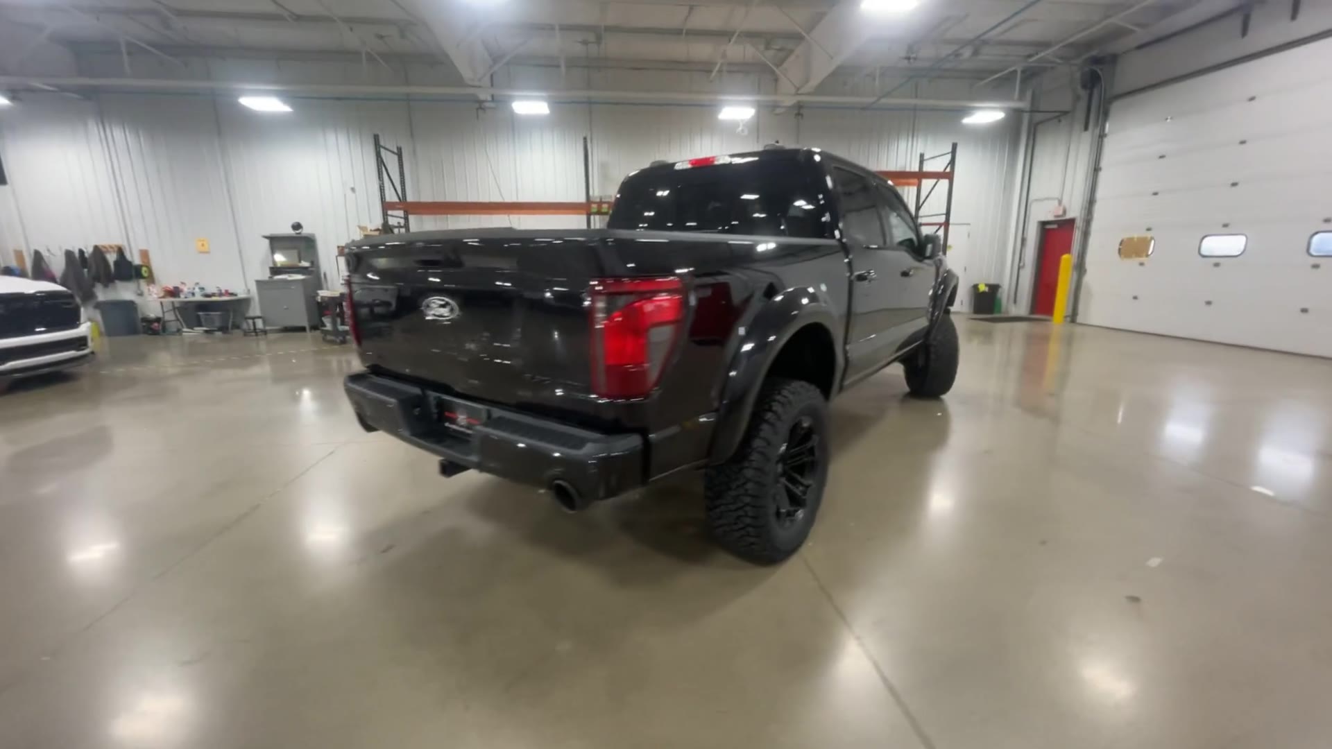 Vehicle Image 9
