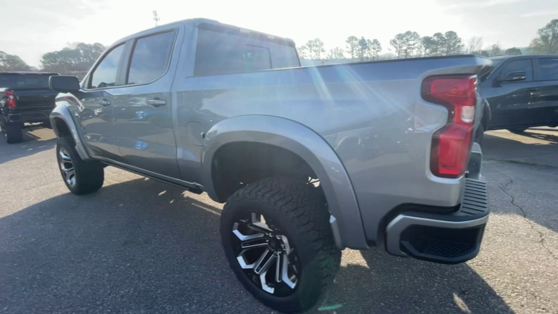 Vehicle Image 9
