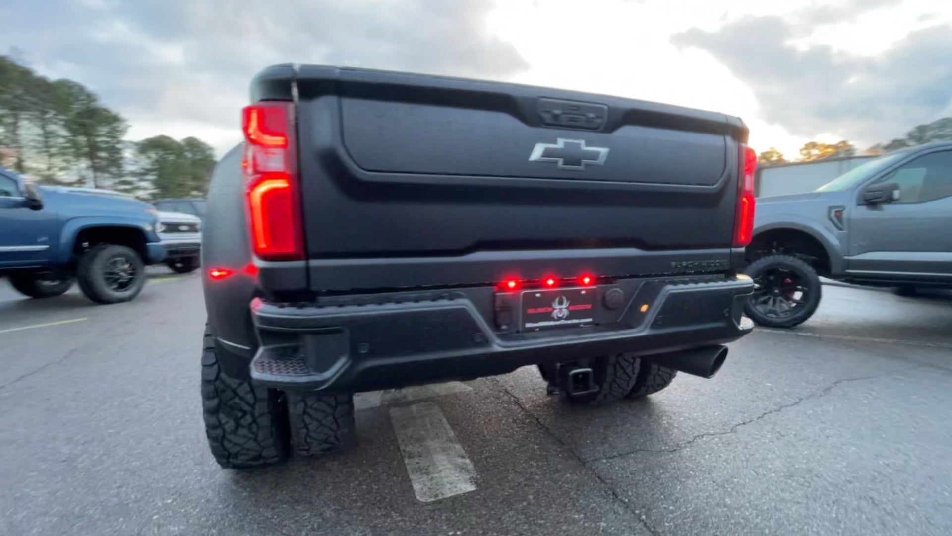 Vehicle Image 9