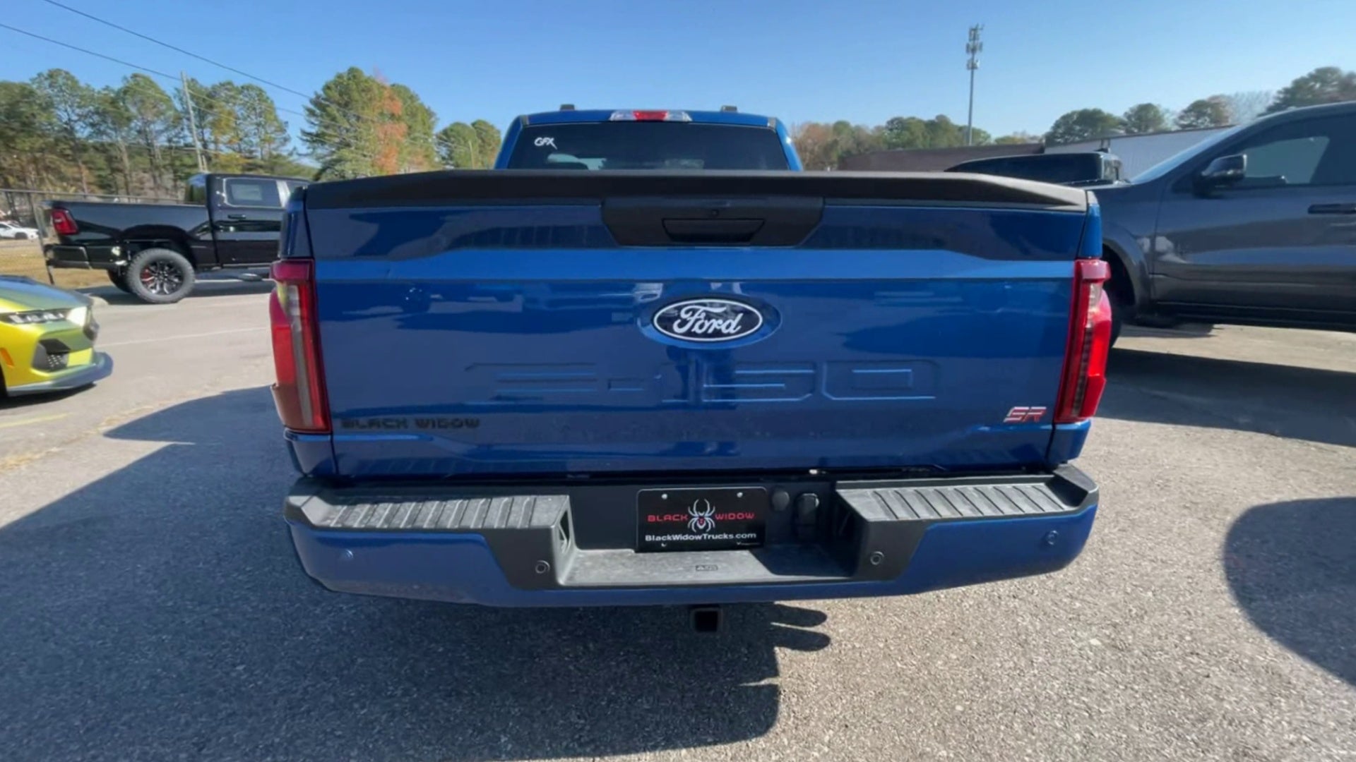 Vehicle Image 9