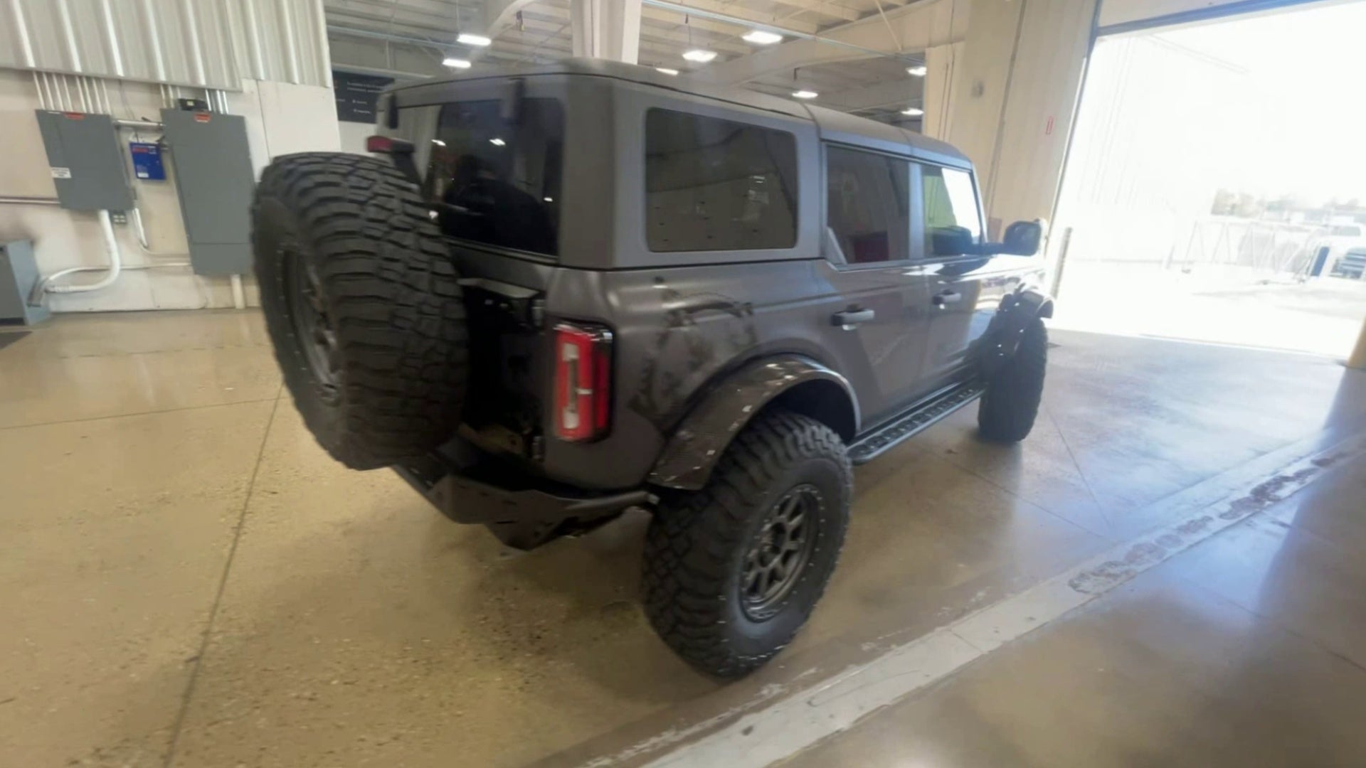 Vehicle Image 9