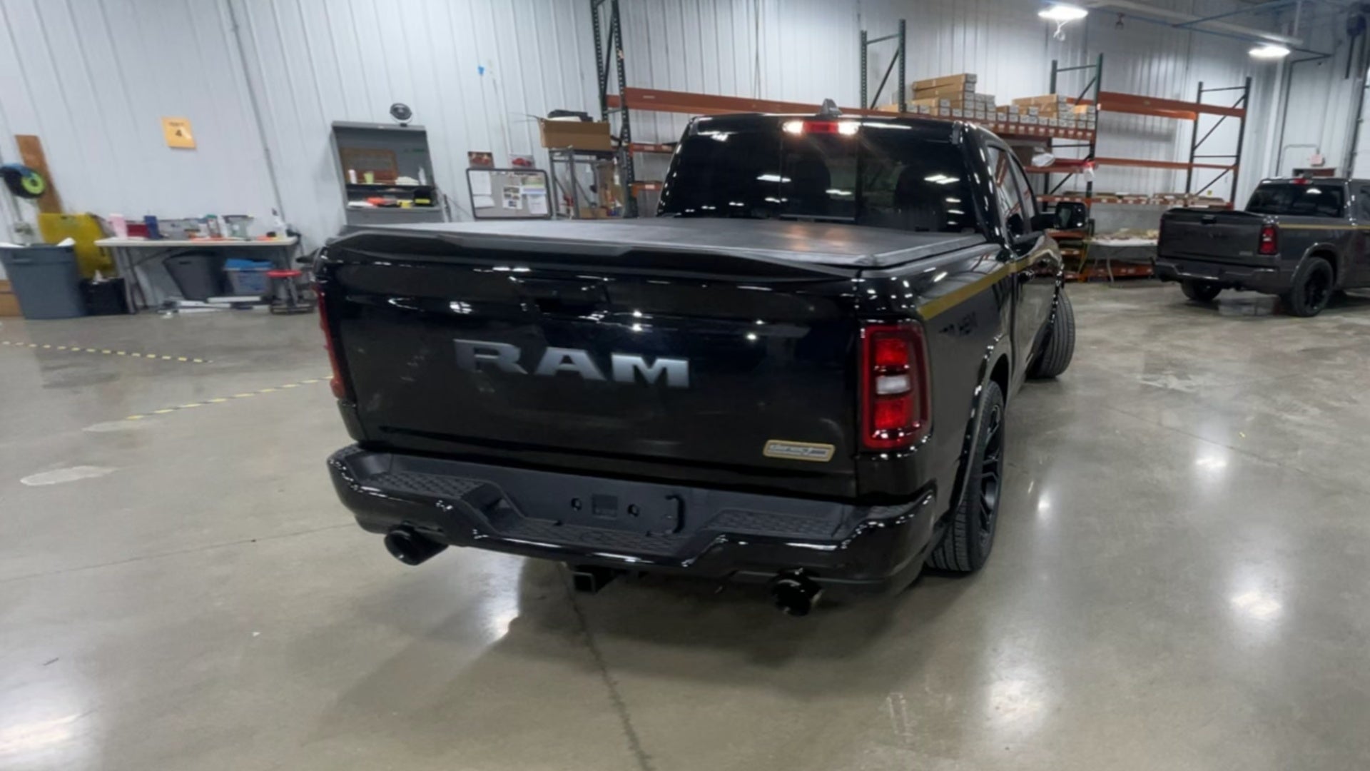 Vehicle Image 9