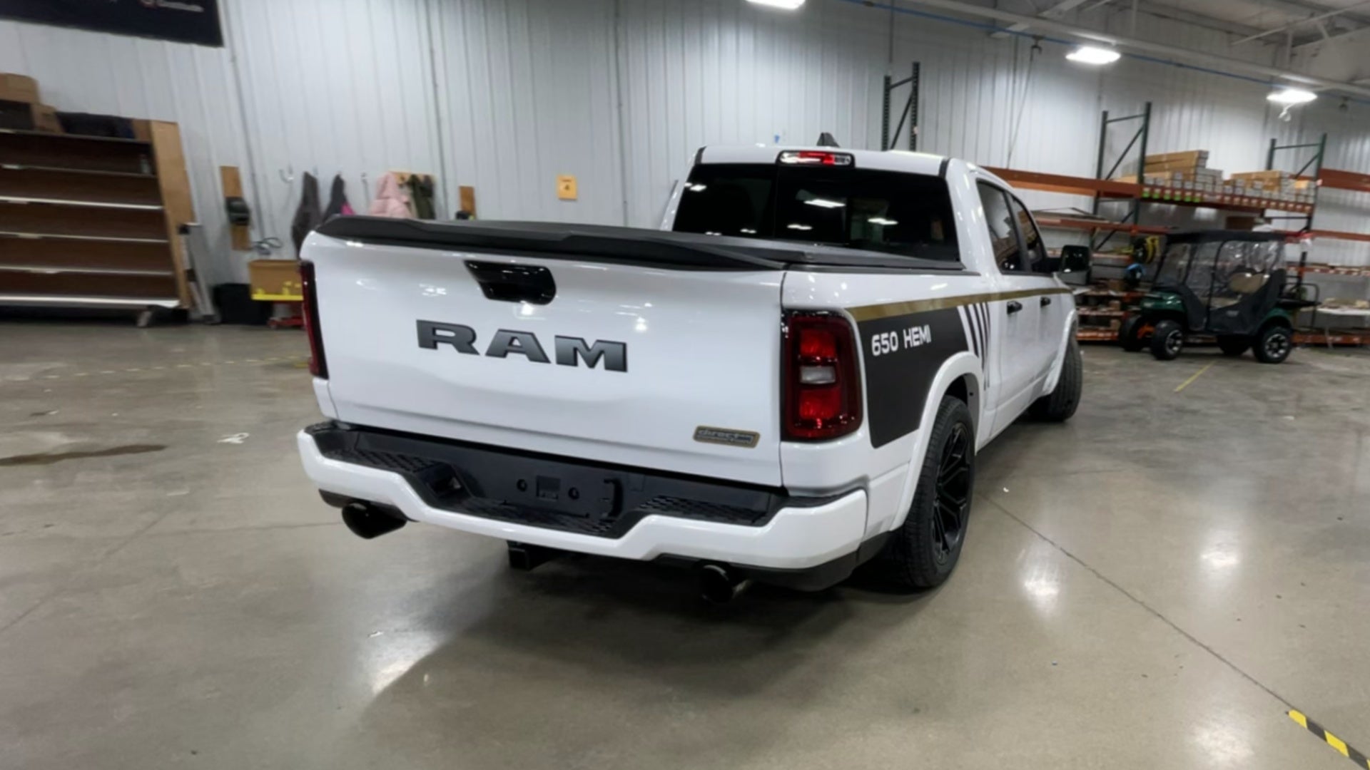 Vehicle Image 9