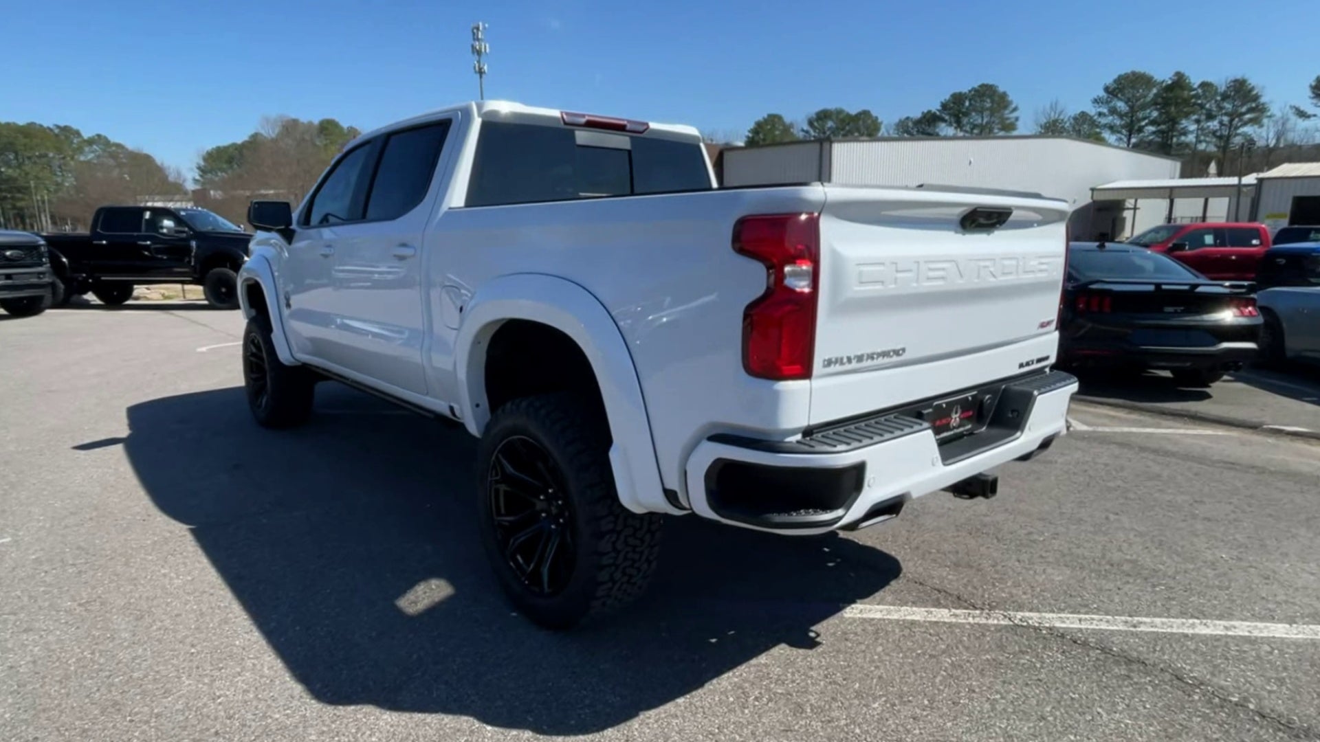 Vehicle Image 9