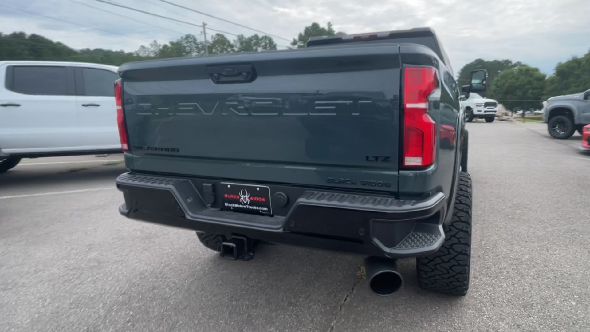 Vehicle Image 9