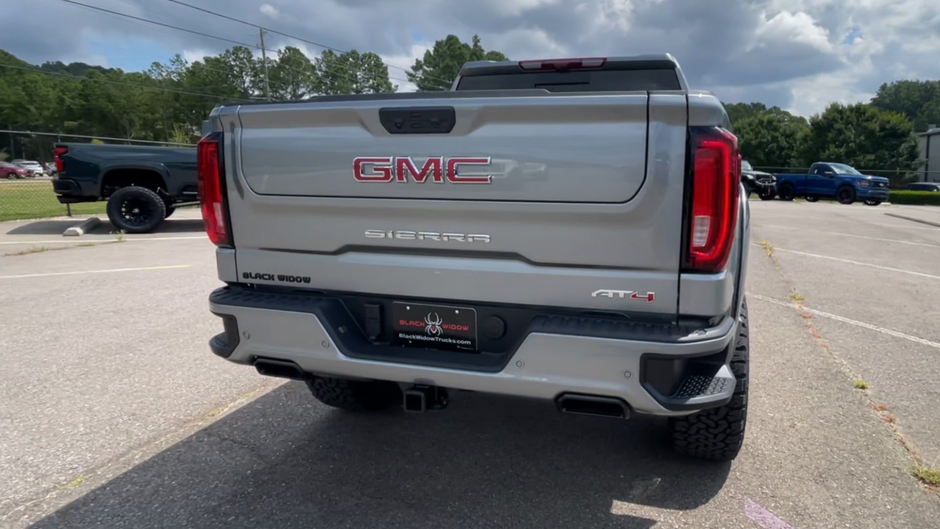 Vehicle Image 9