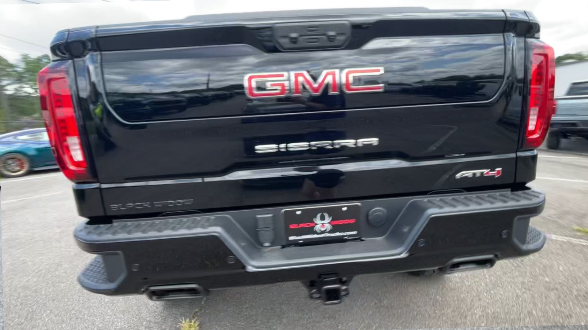 Vehicle Image 9